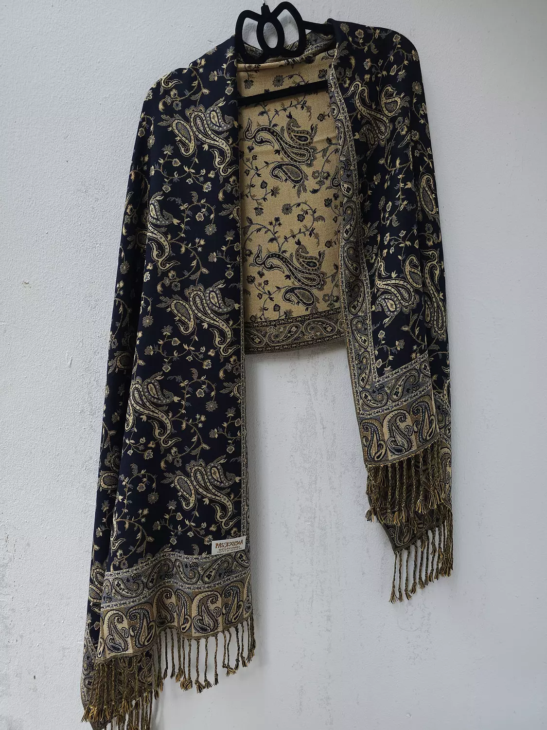 Navy/beige Pashmina image