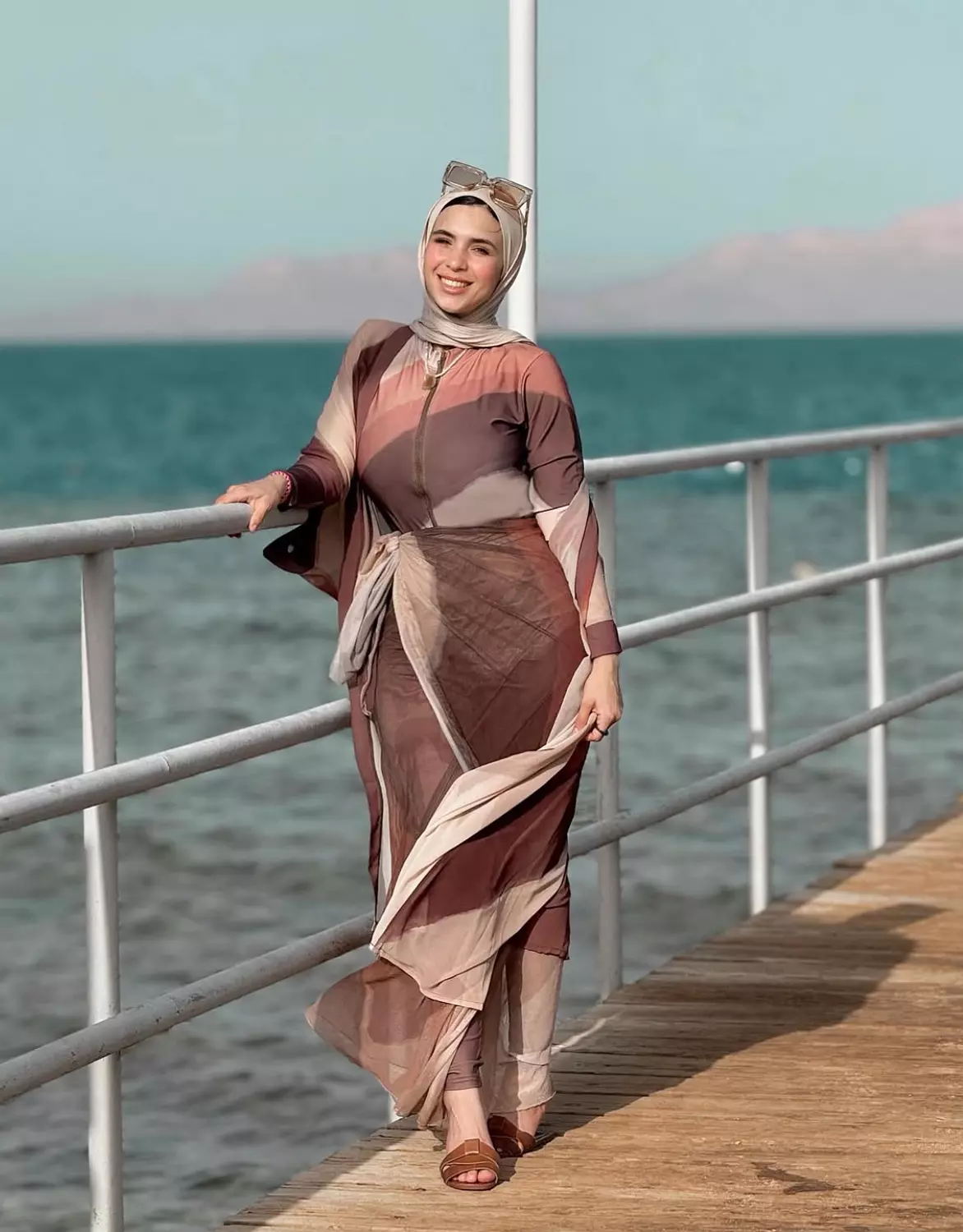 Brown degrade  image