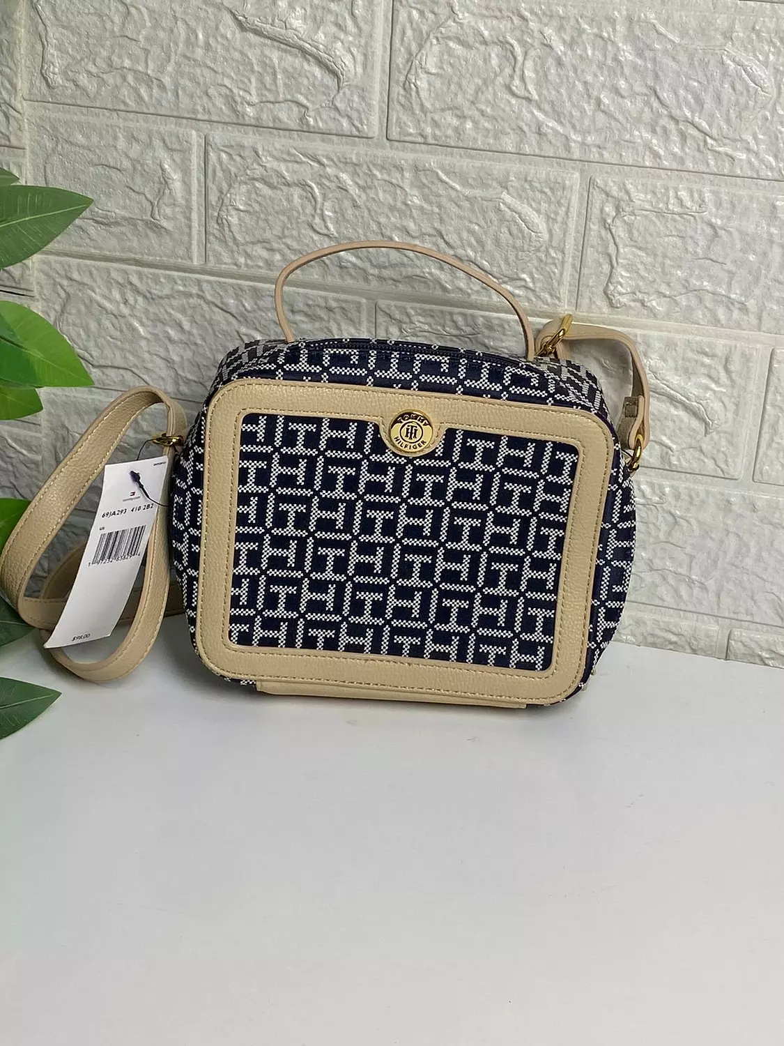 Cross blue bag image
