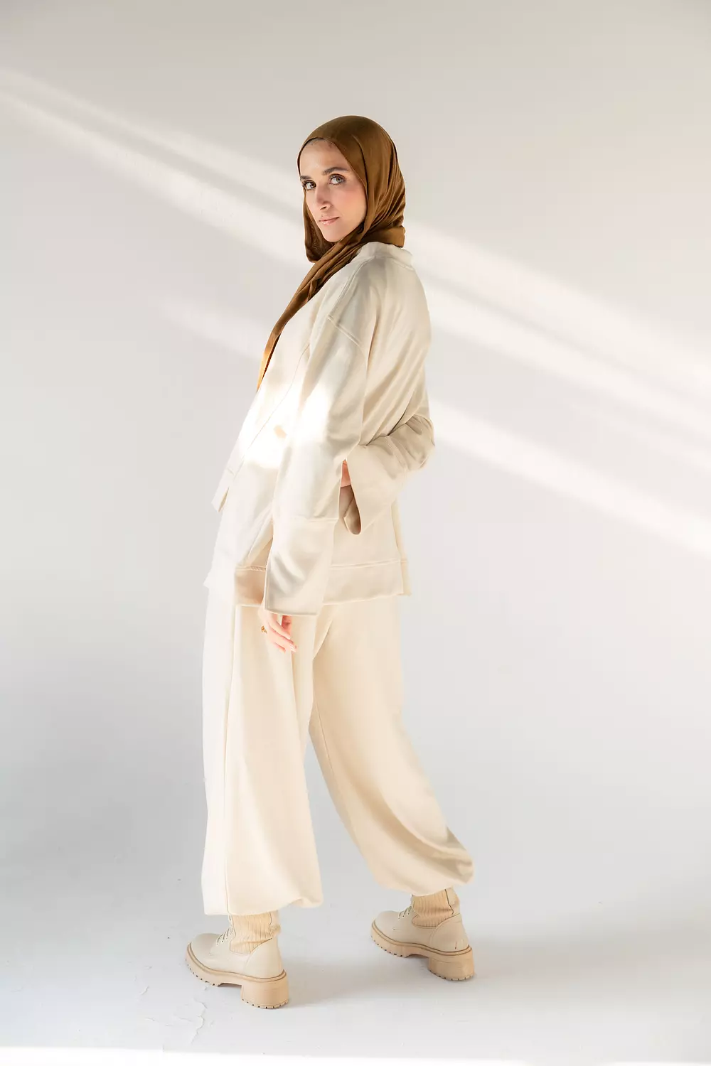 Relaxed Oysho Set in Beige 5