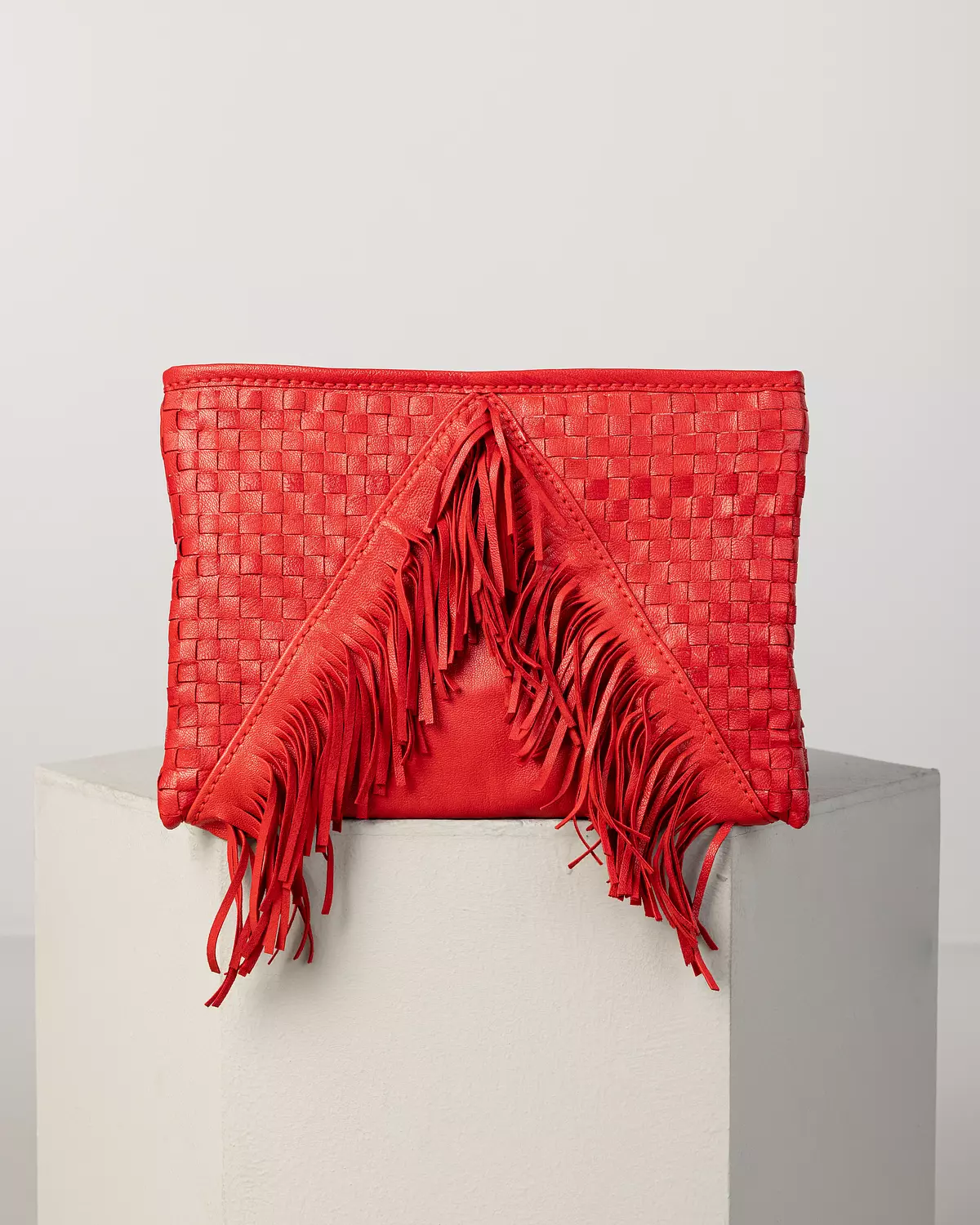 The woven and fringes Clutch  2