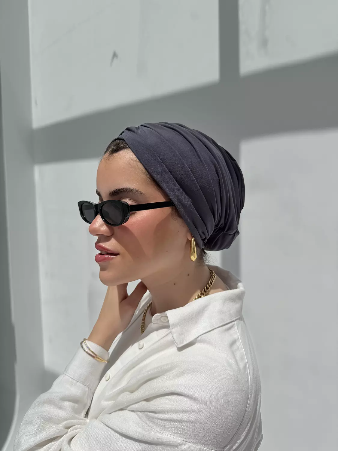 The moon grey turban image