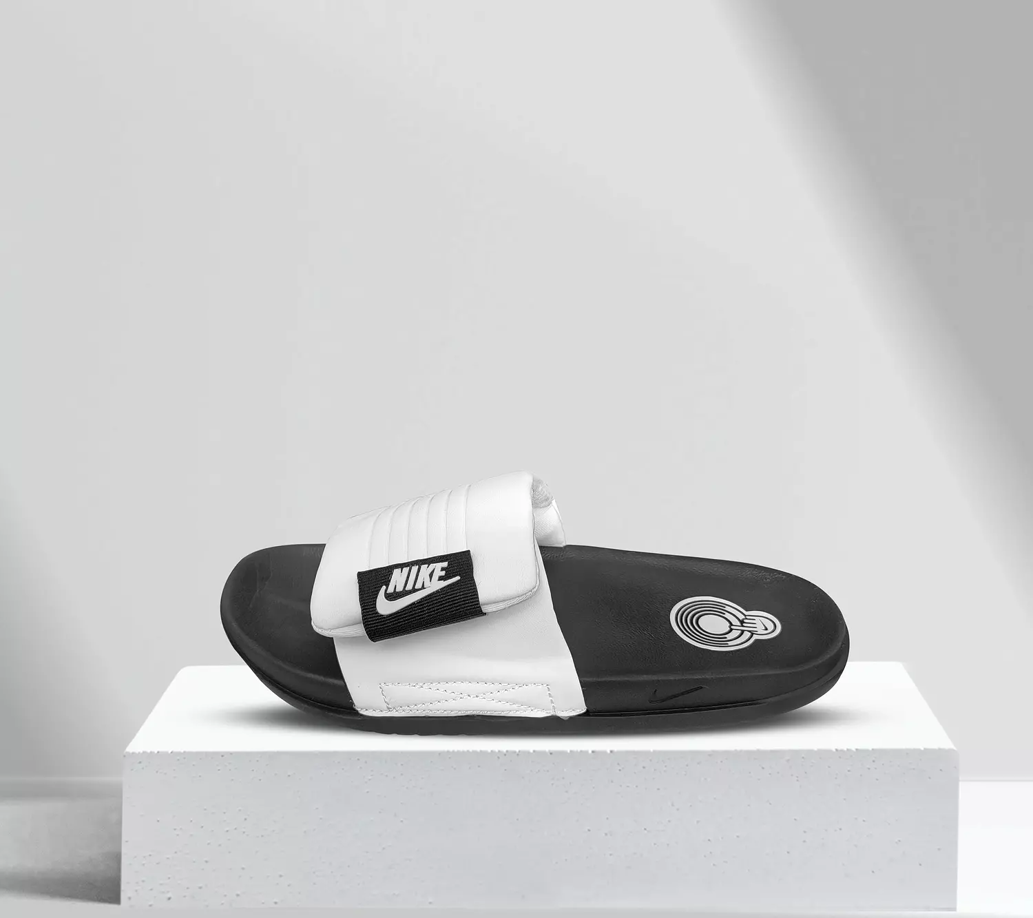 NIKE SLIPPER 1