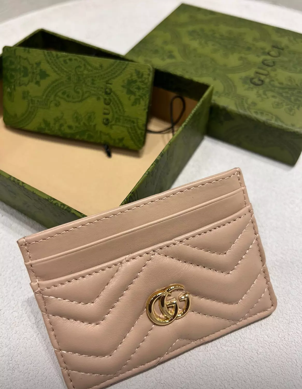 Gucci cardholder wallet   hover image