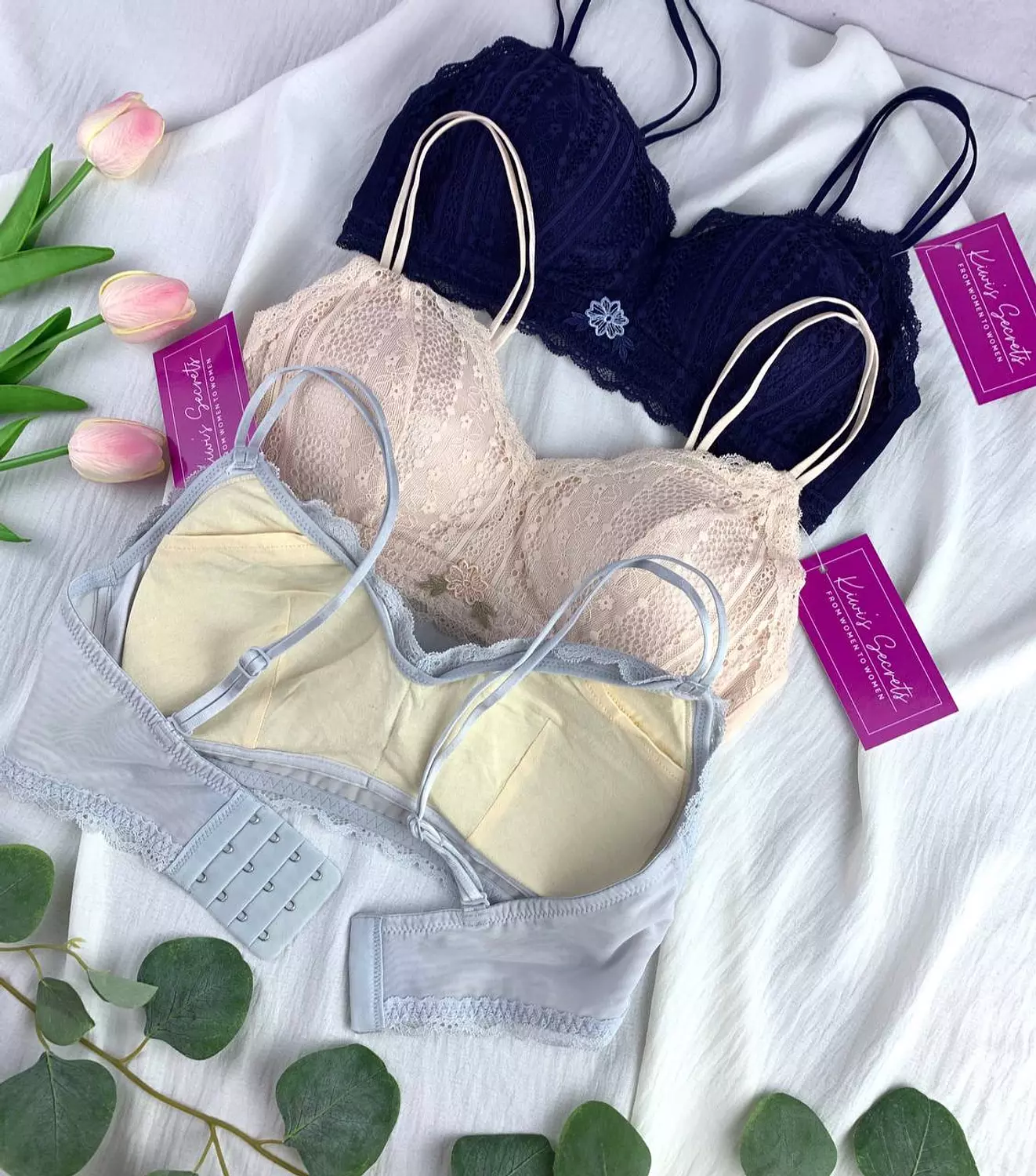 Cute Unwired padded soft bra with lace 2