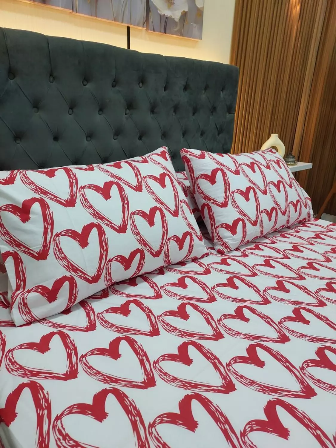 طقم ملايه قطن تركي كبير قلوب احمر  hover image