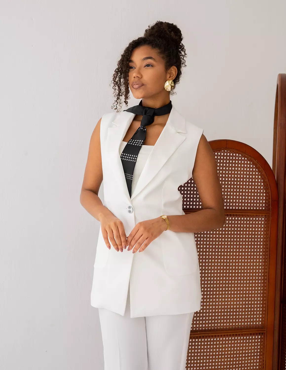 Majestic White long vest   4