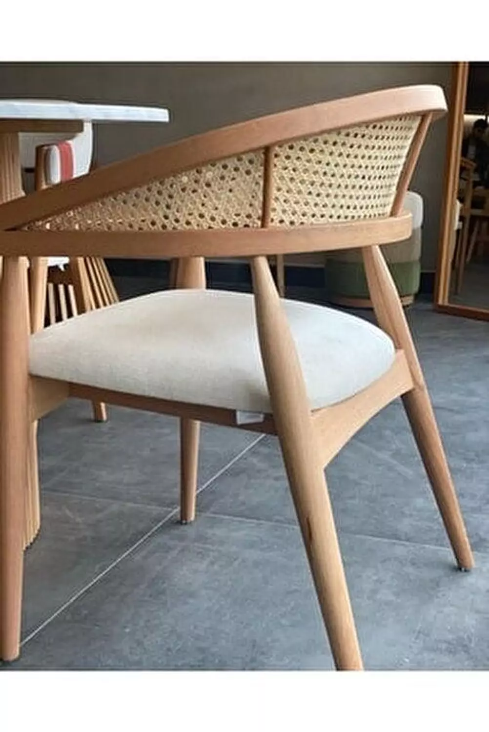 Holia chair 2