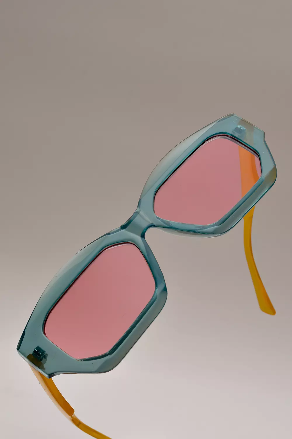 trendy sunglasses image
