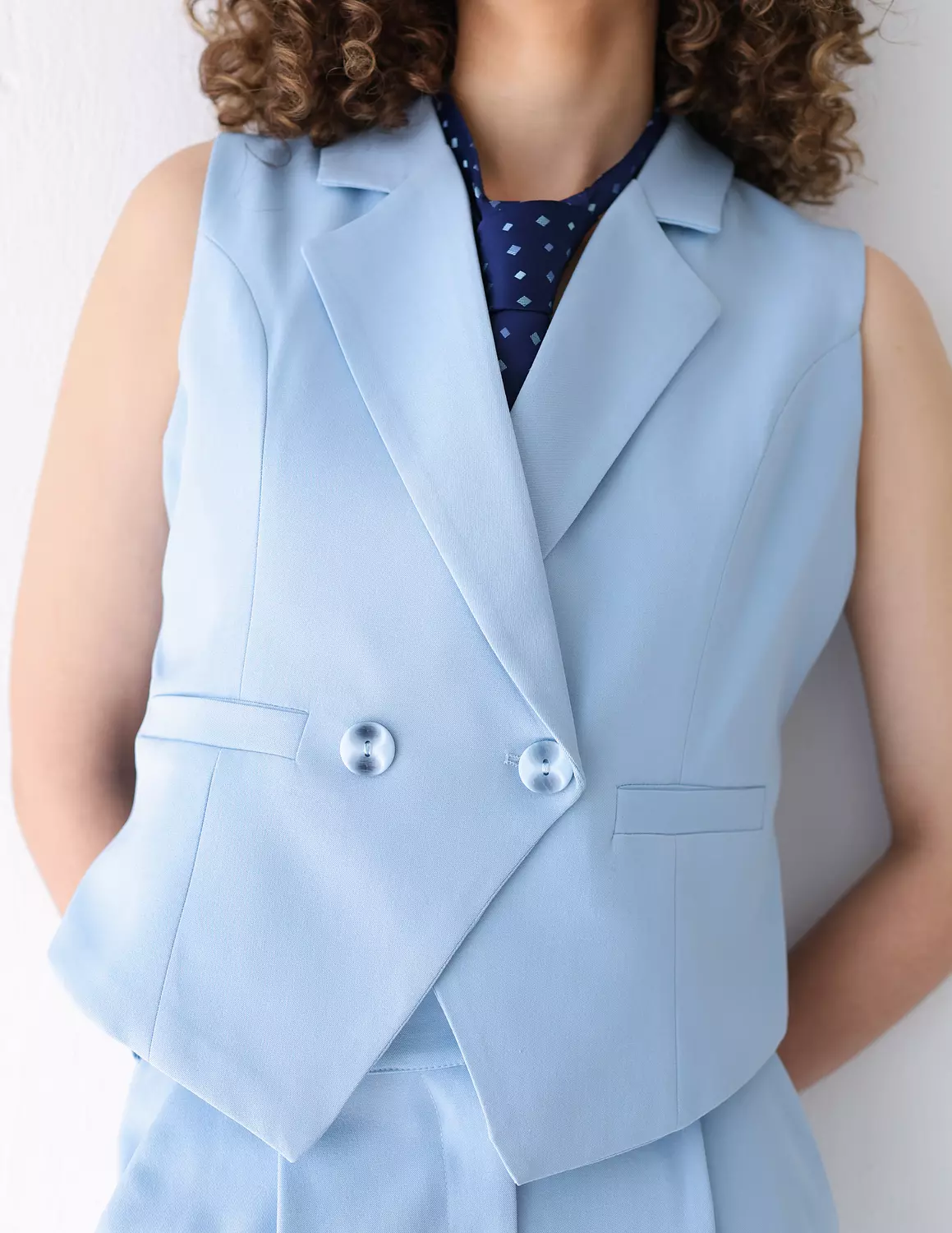 Sky Whisper double breasted cropped vest 3