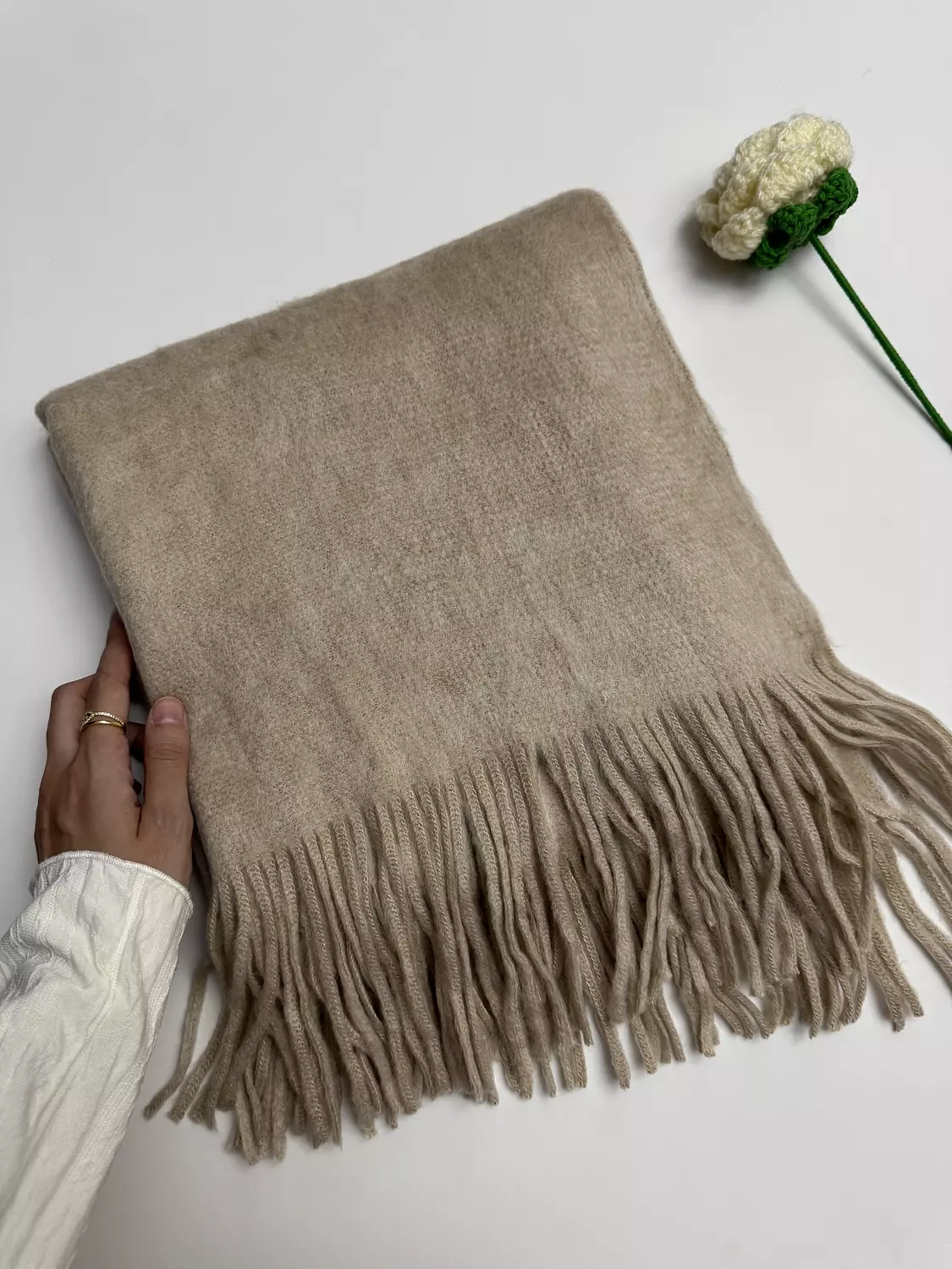 Beige 🧣 image