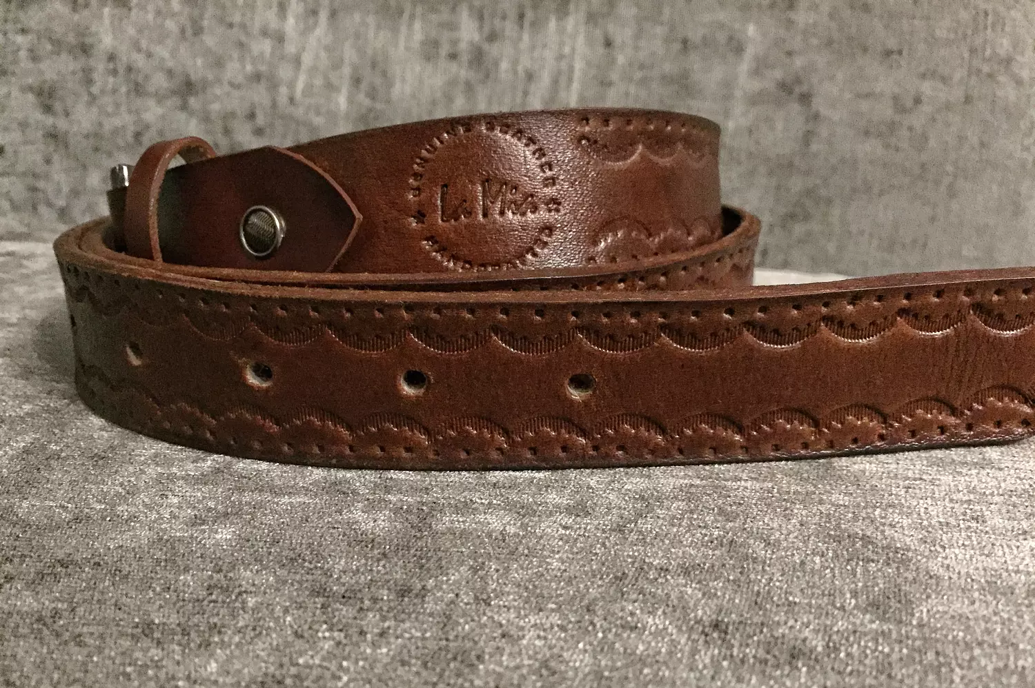 Tooled leather belt - Scalloped border 4