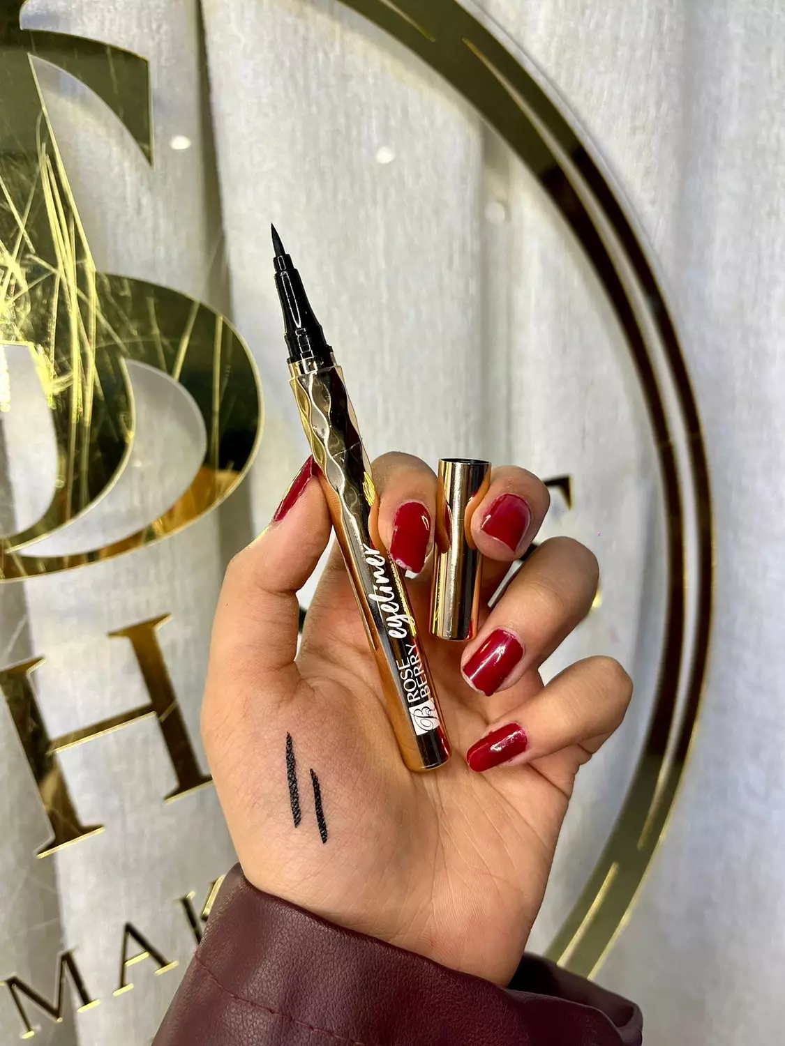 Eyeliner black Roseberry  hover image