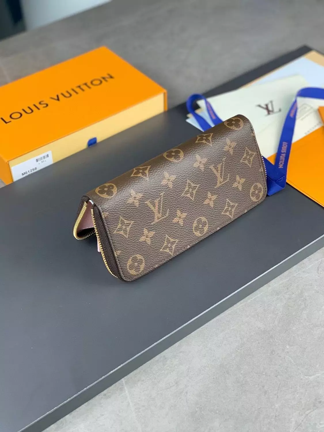 Lv wallet 2