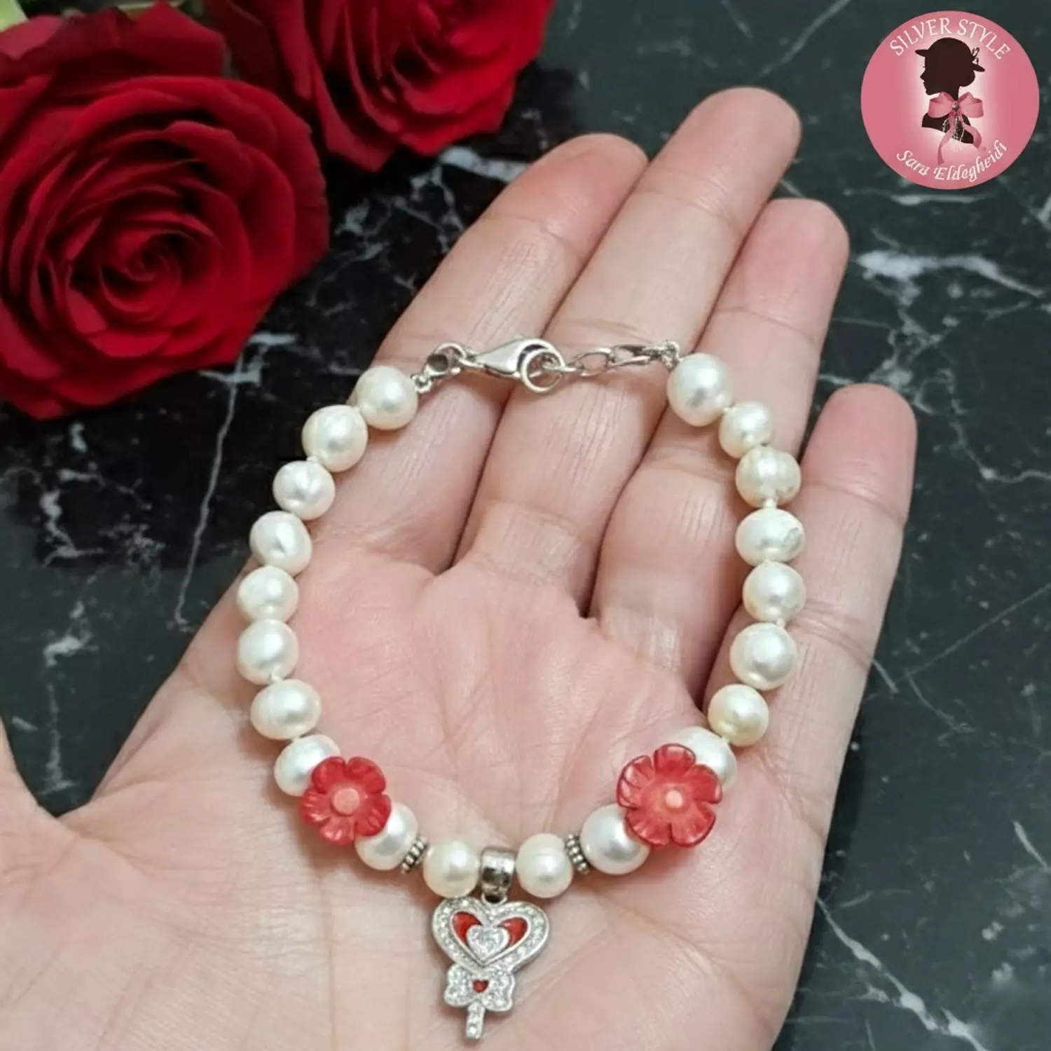 Pearls & coral bracelet image