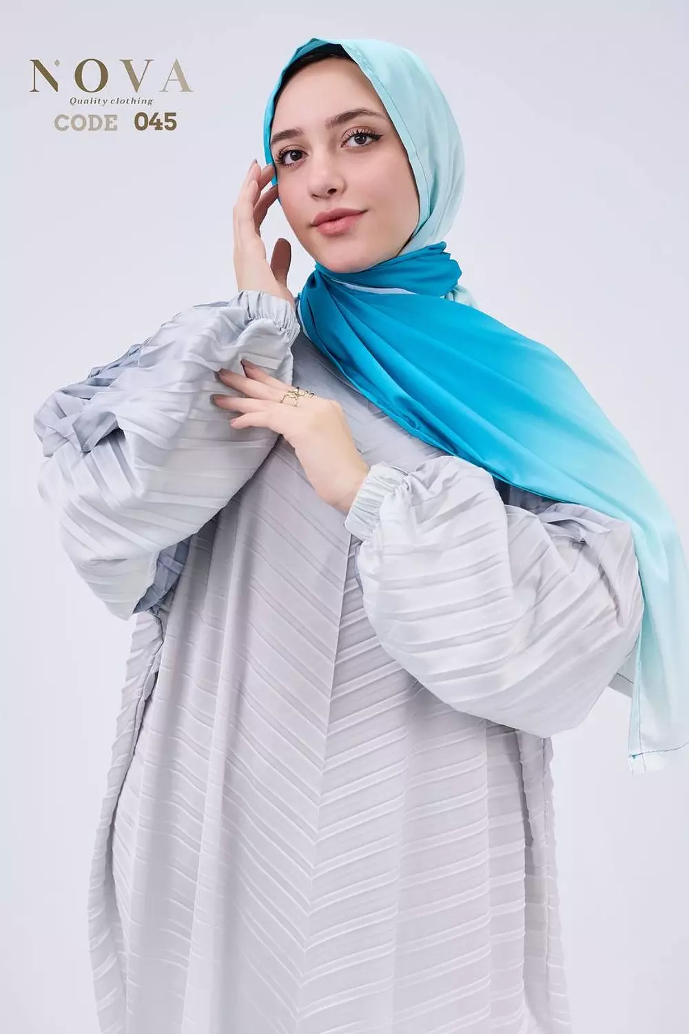 Turquoise gradient pleated  2