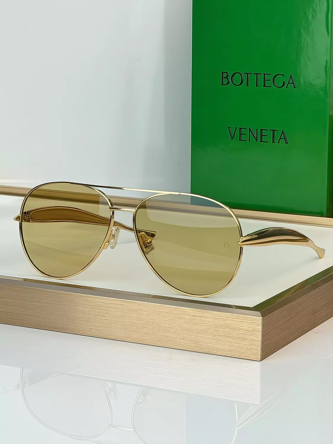 Bottega veneta glass  image