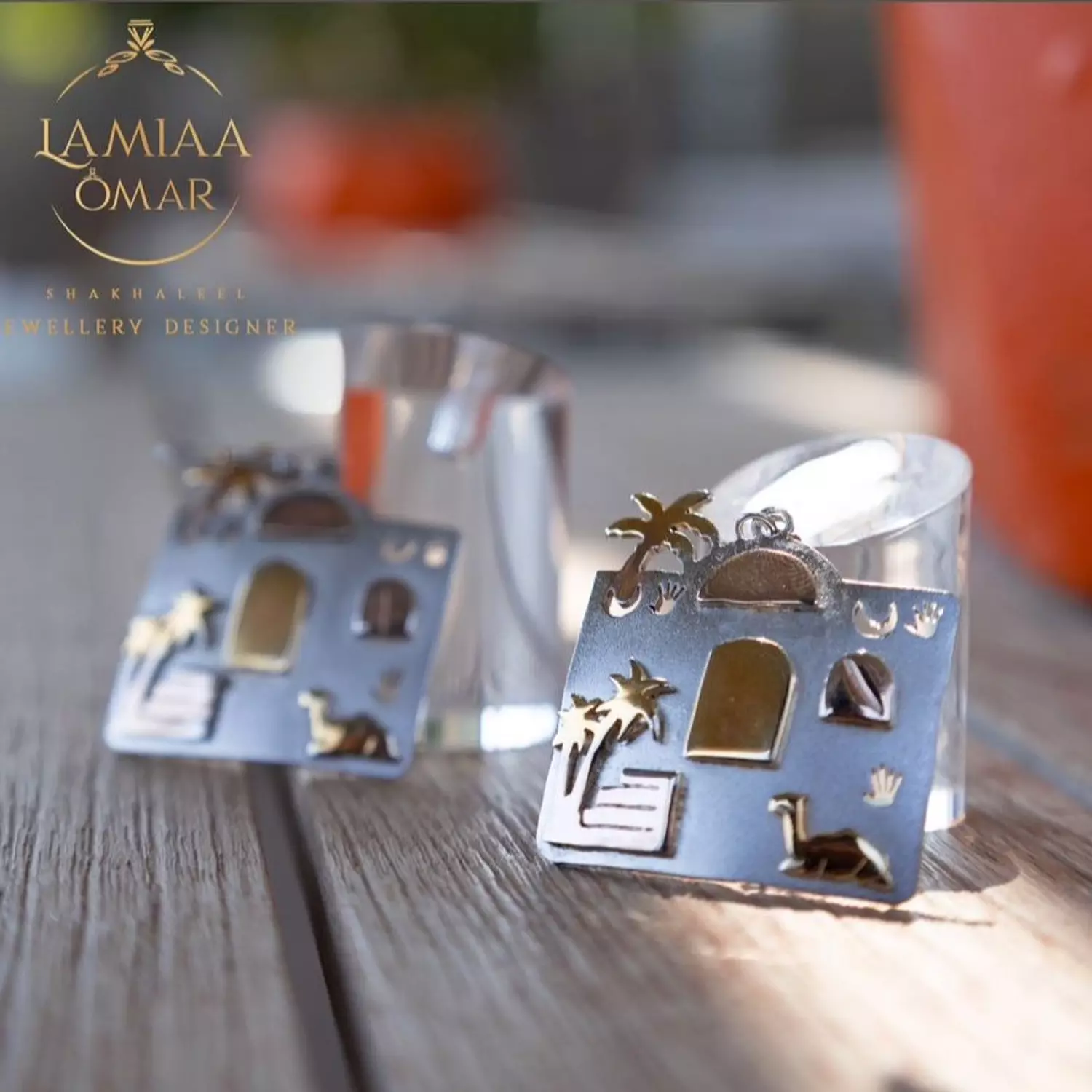 <h3><span style="color: rgb(198, 174, 129)">Earrings</span></h3>