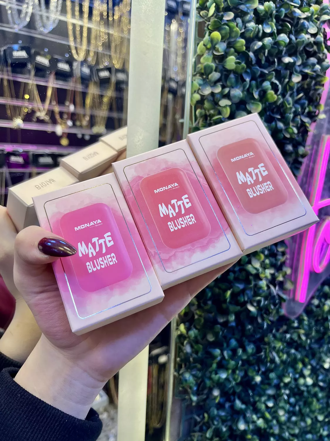 Blusher Monaya 4