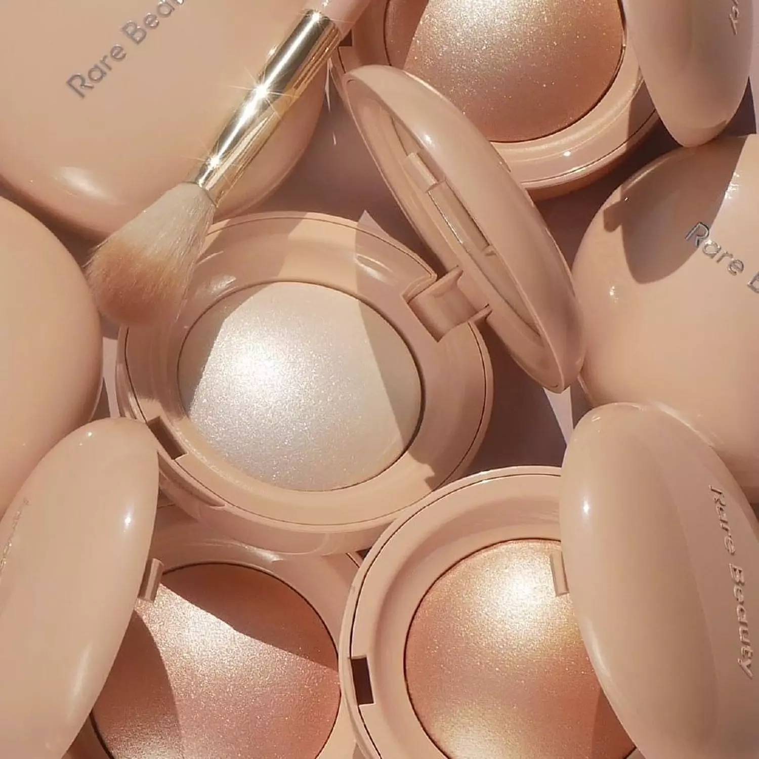 Rare Beauty by Selena Gomez Positive Light Silky  Touch Highlighter shade : Exhilarate - champagne gold 2