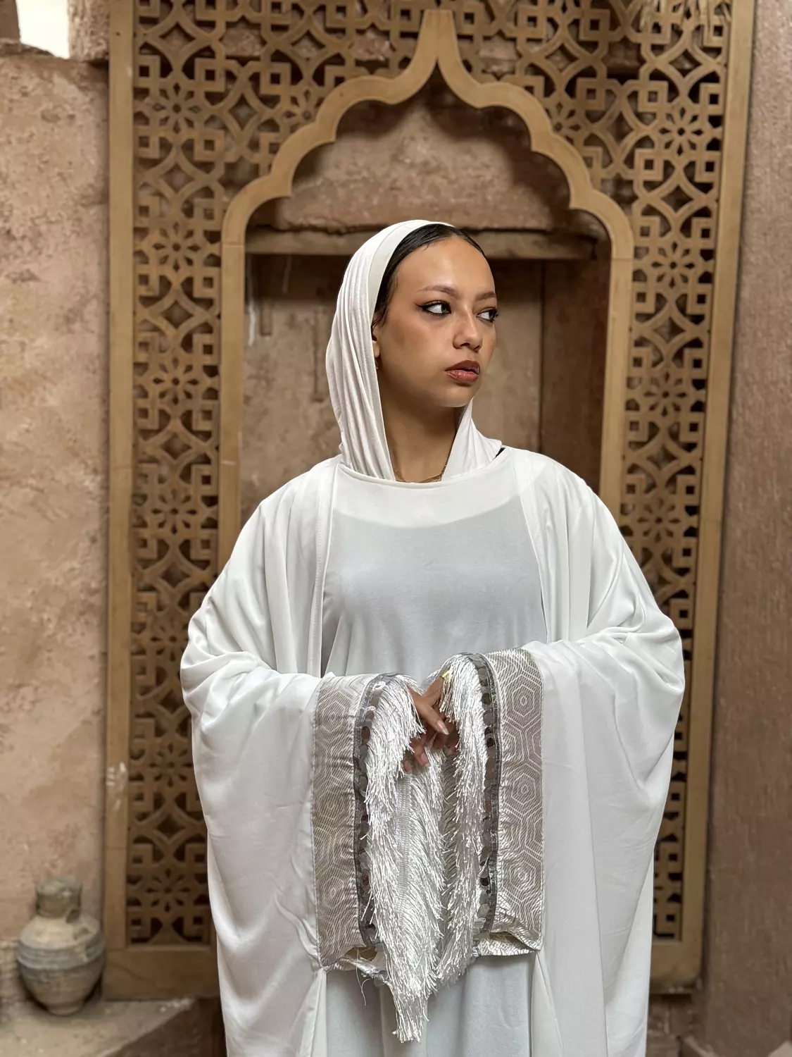 White Plain Besht  image