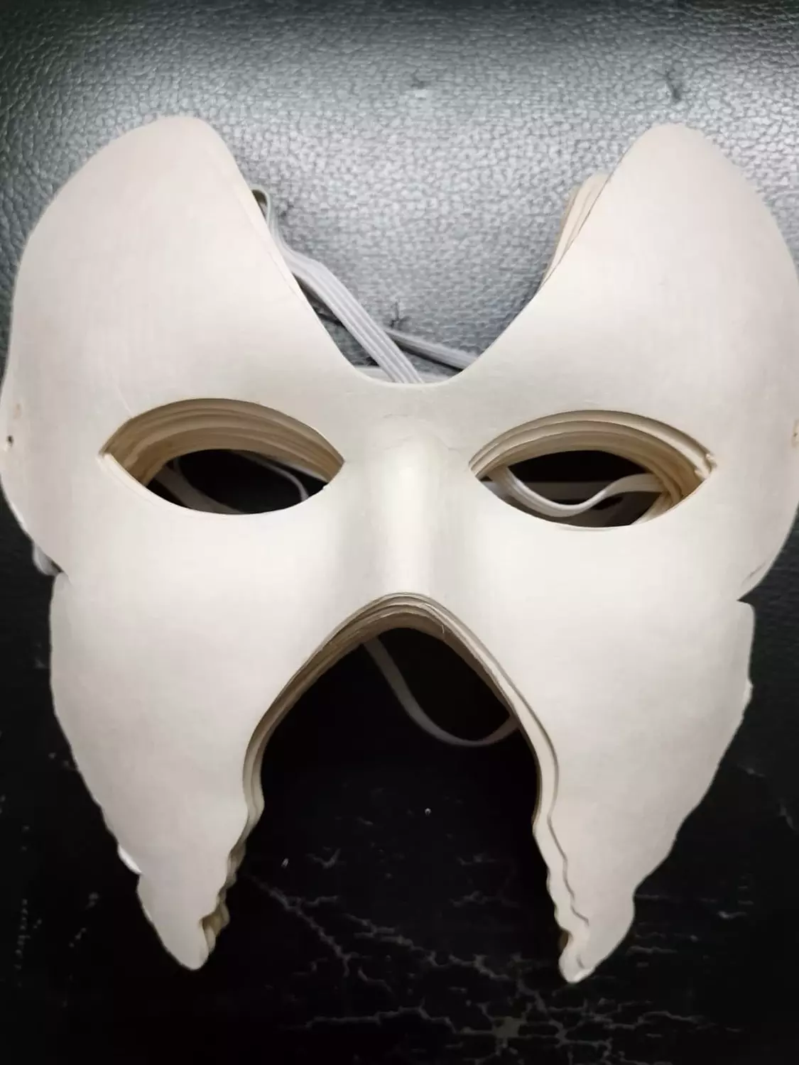 White mask coloring 3