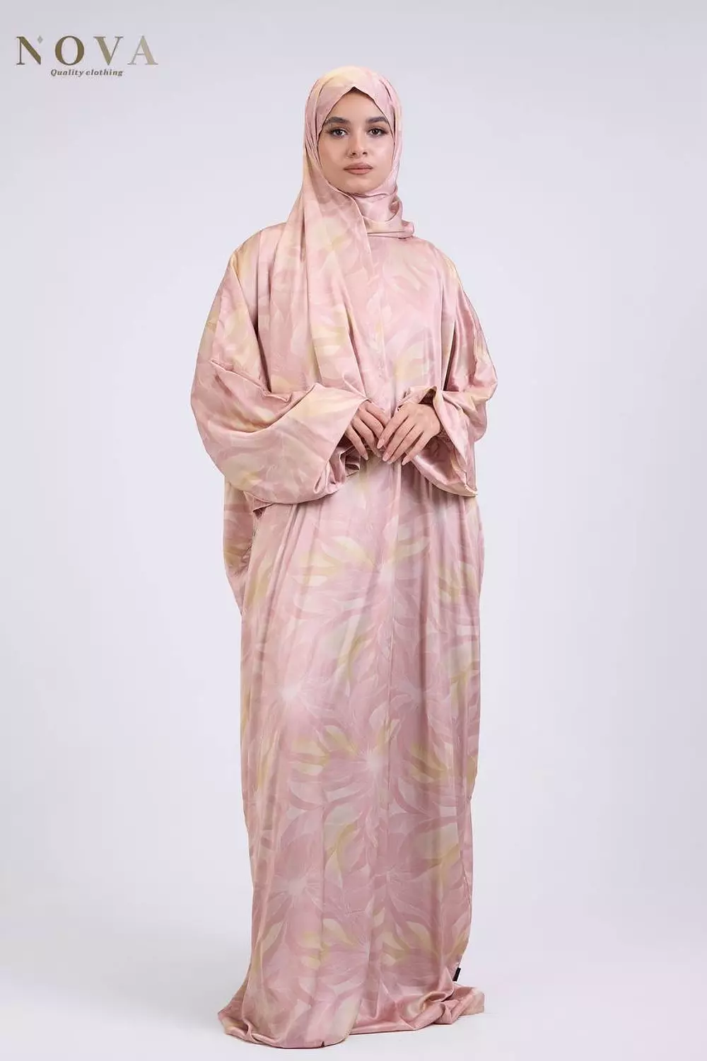 Subtle leaf Satin image