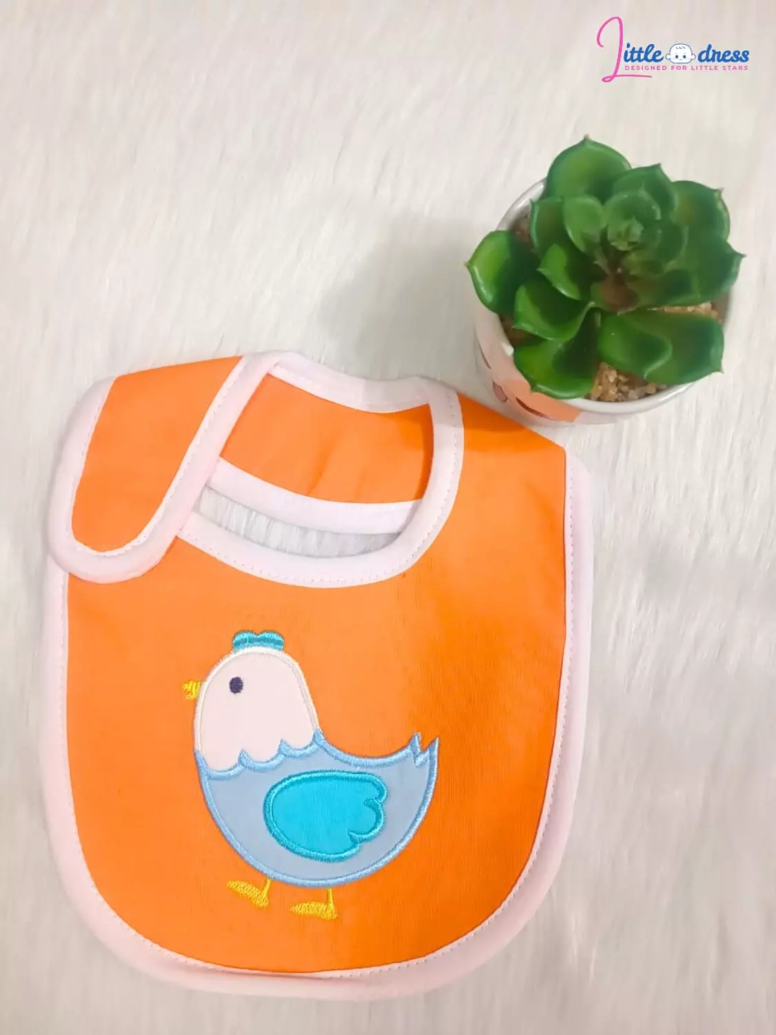 Baby bib image