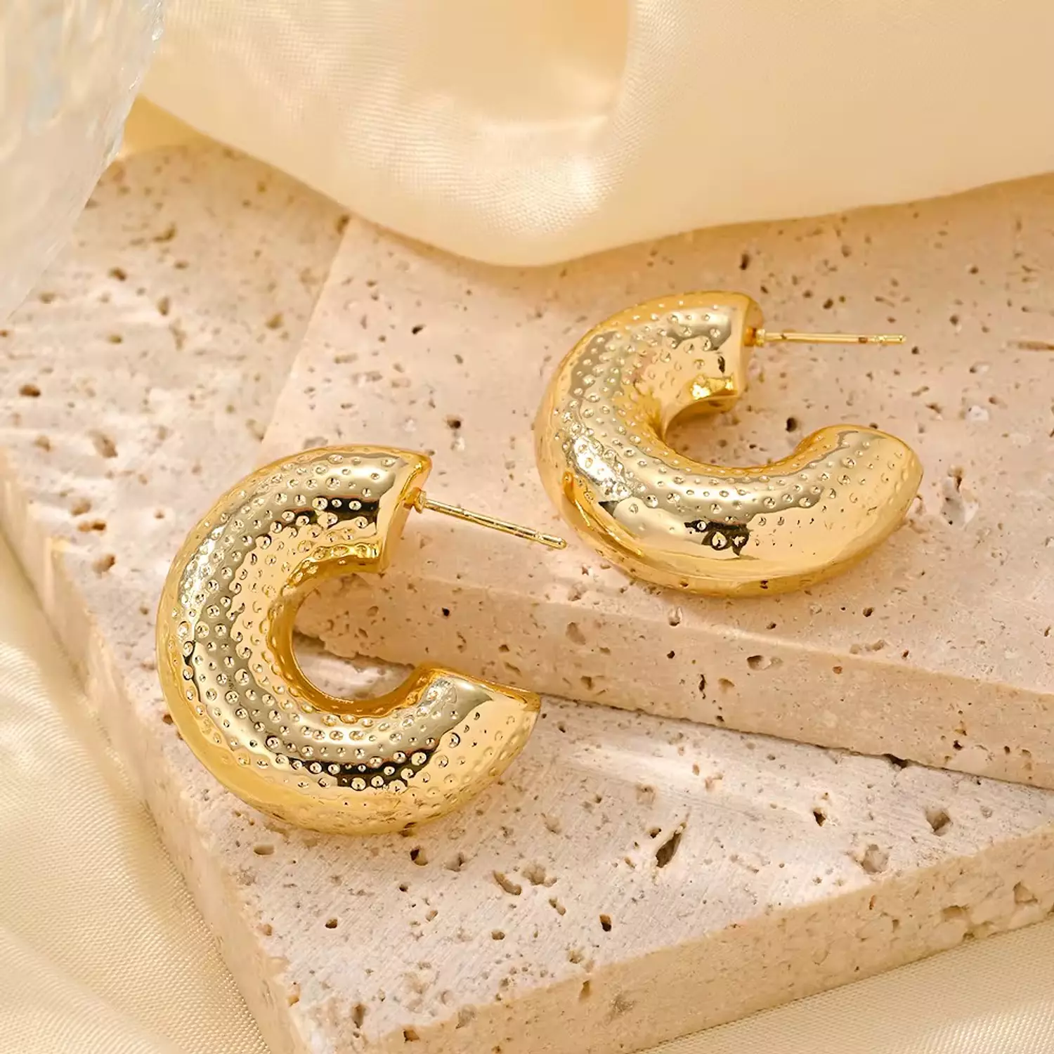 C Shape Pattern earring image