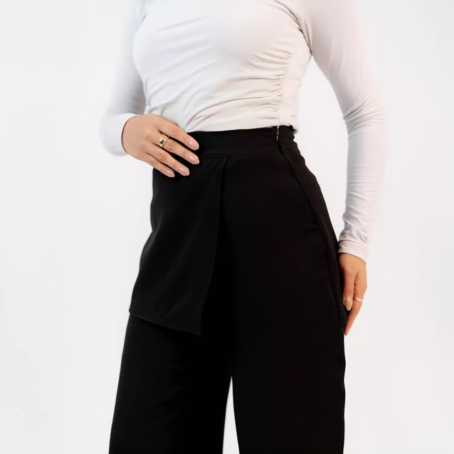 White Basic & Skirt Pants  image