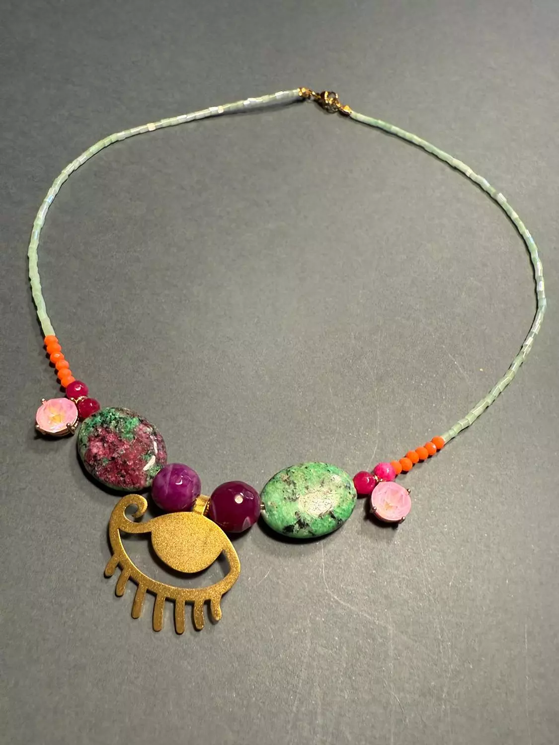 Short Eye Necklace 2