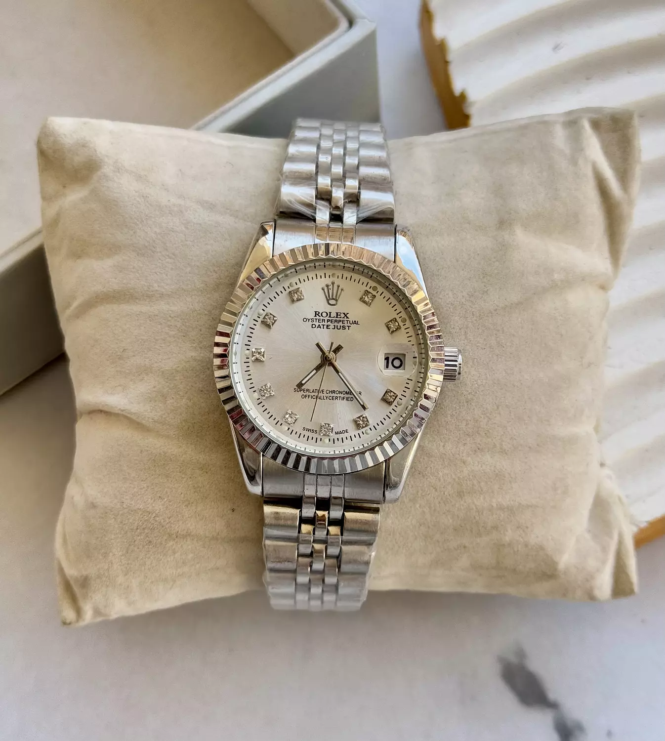 Watch 32 1