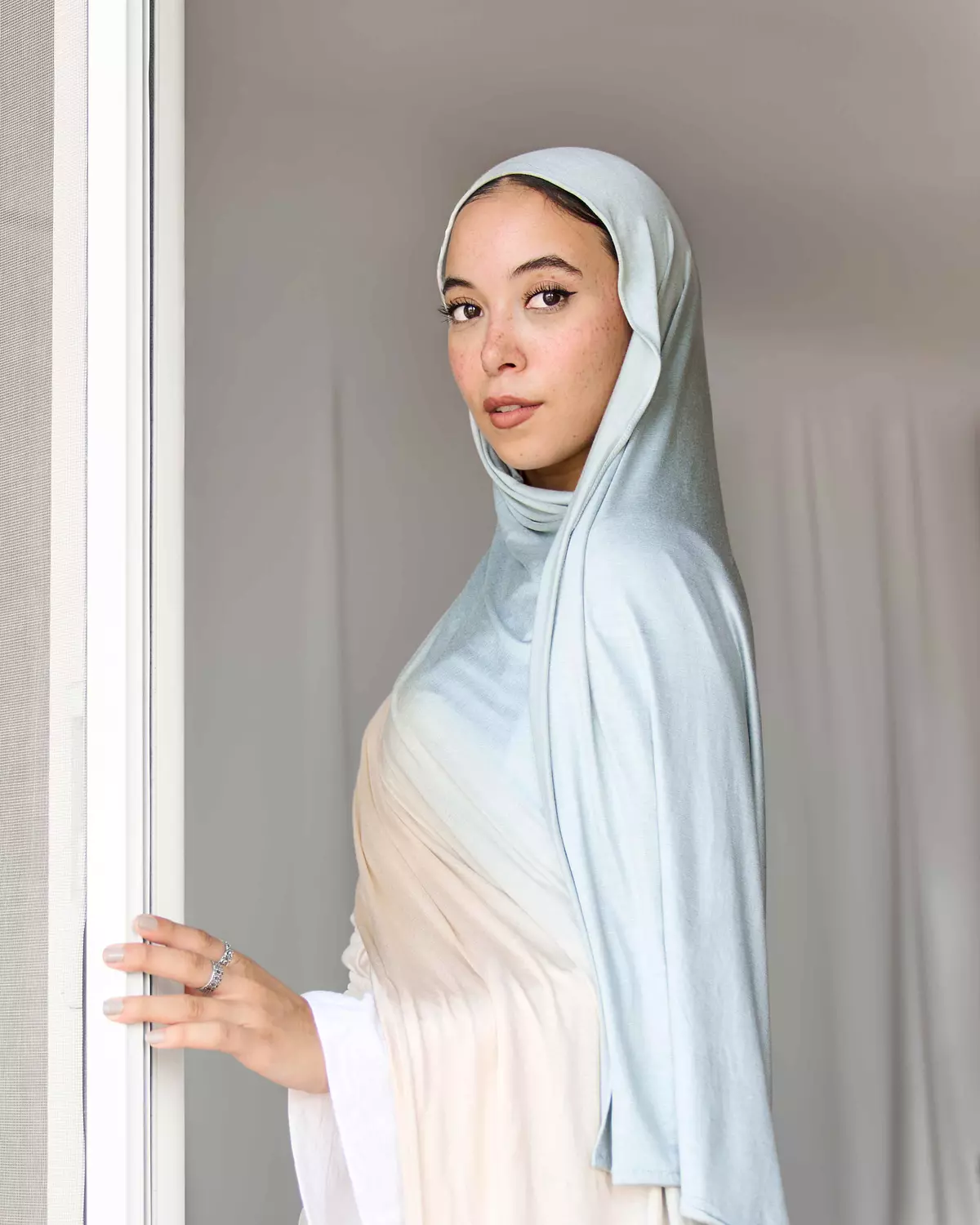 Baby blue & Beige Ombre Jell hover image