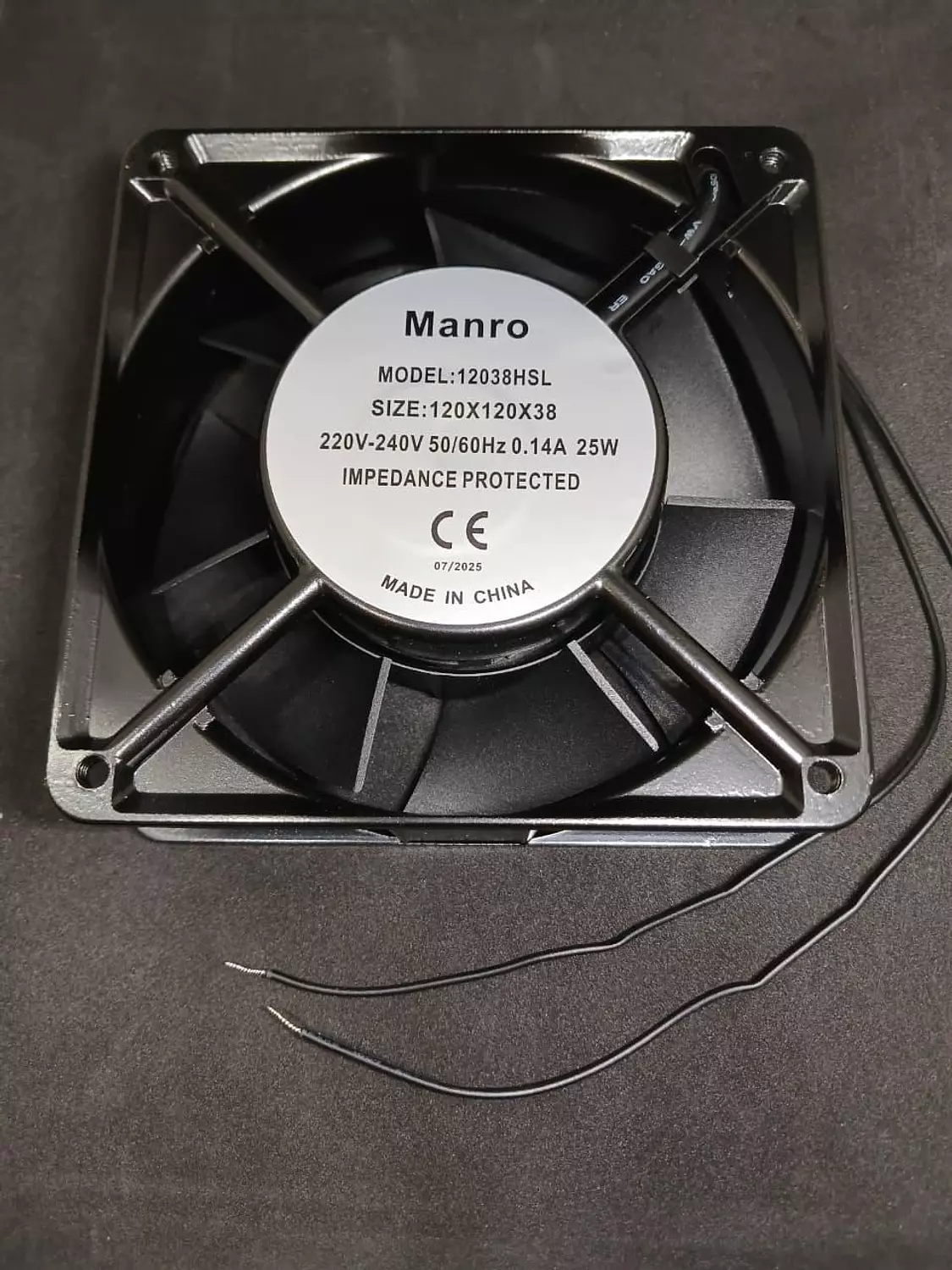 مروحة 12 x 12 hover image