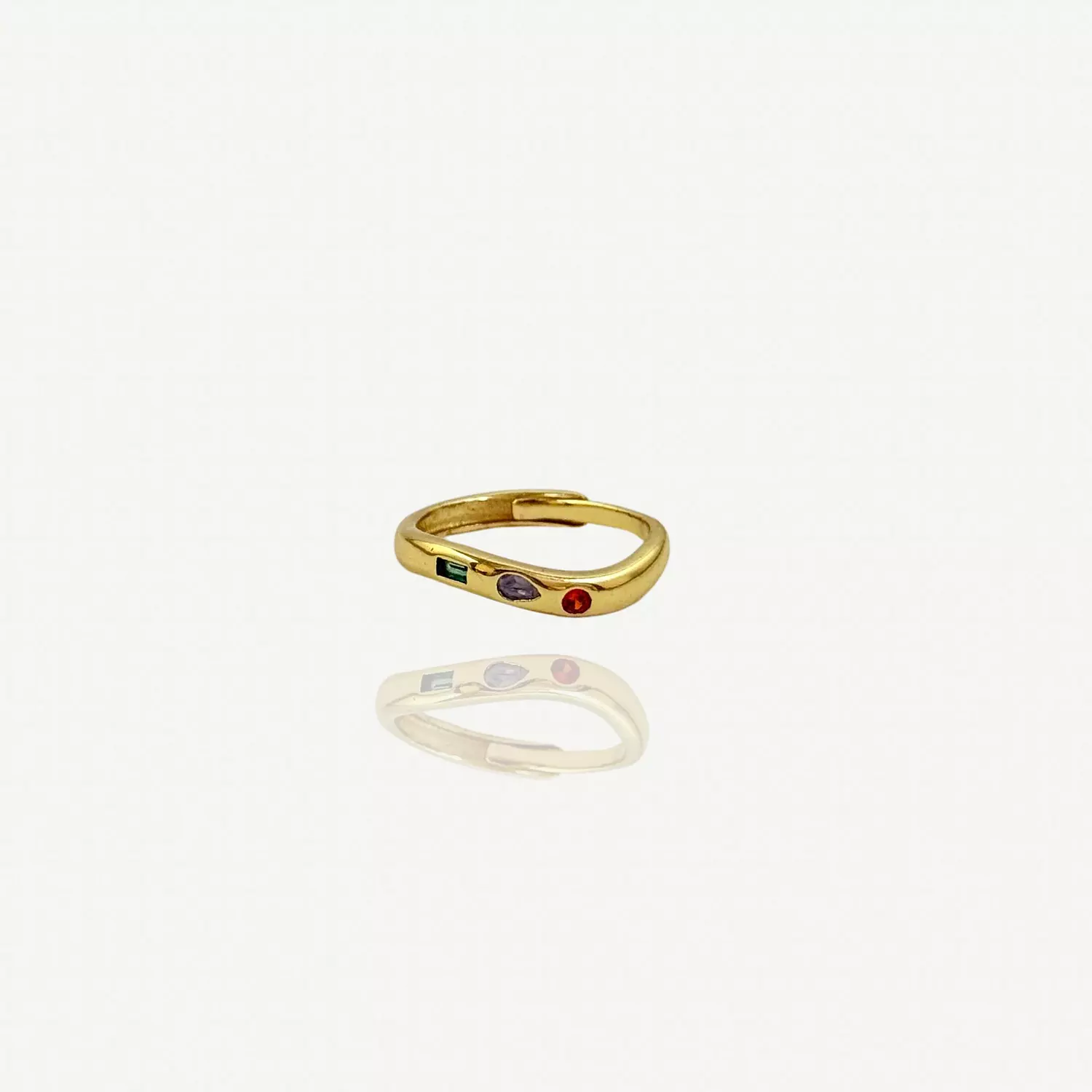 <p style="text-align: center"><span style="color: #46473e">Milista Pinky</span></p>