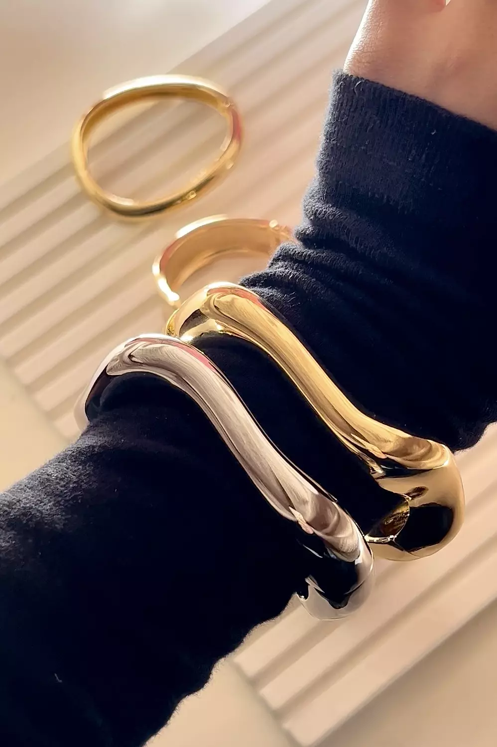 Wave chunky bangle image