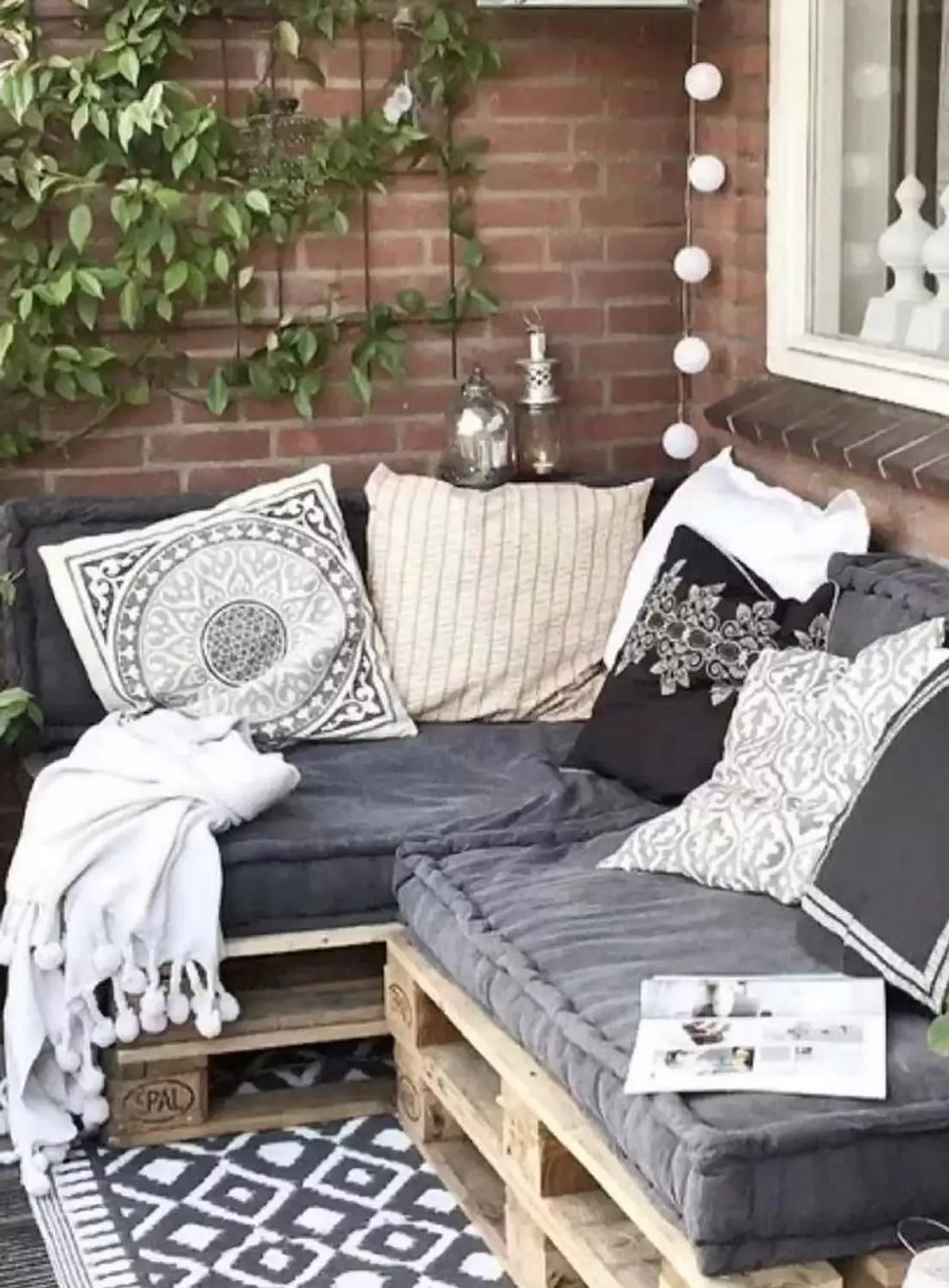 Pallet sofa 21