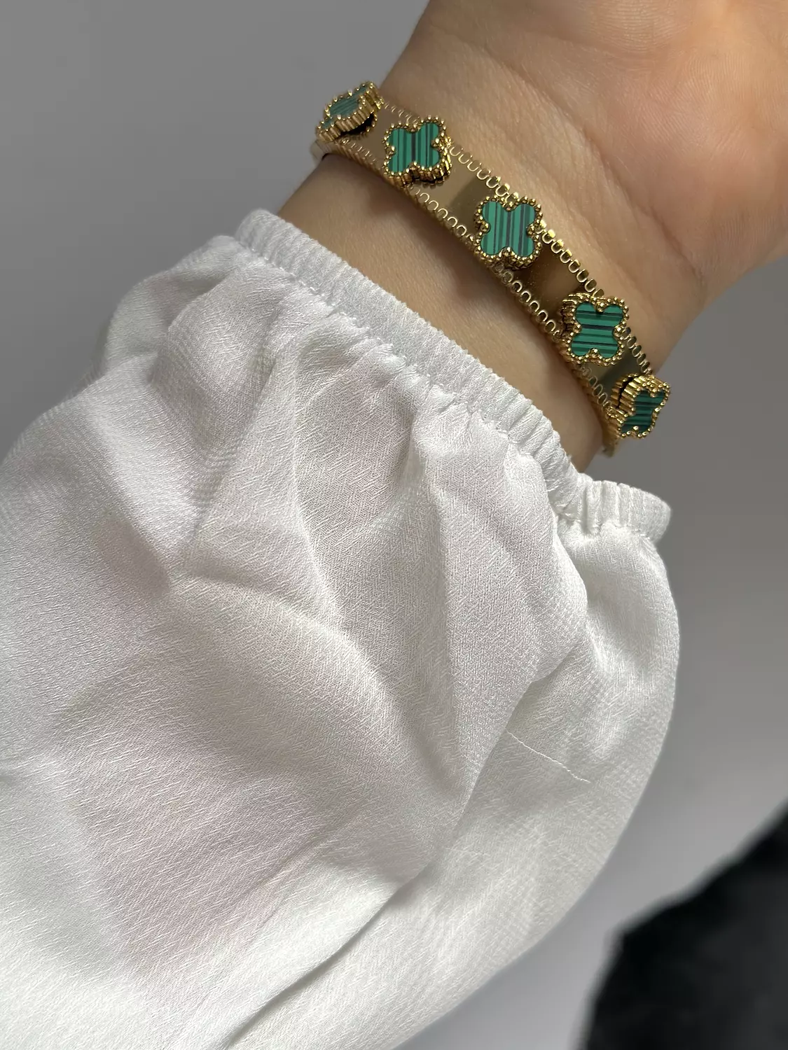 Van cleef bangels 1
