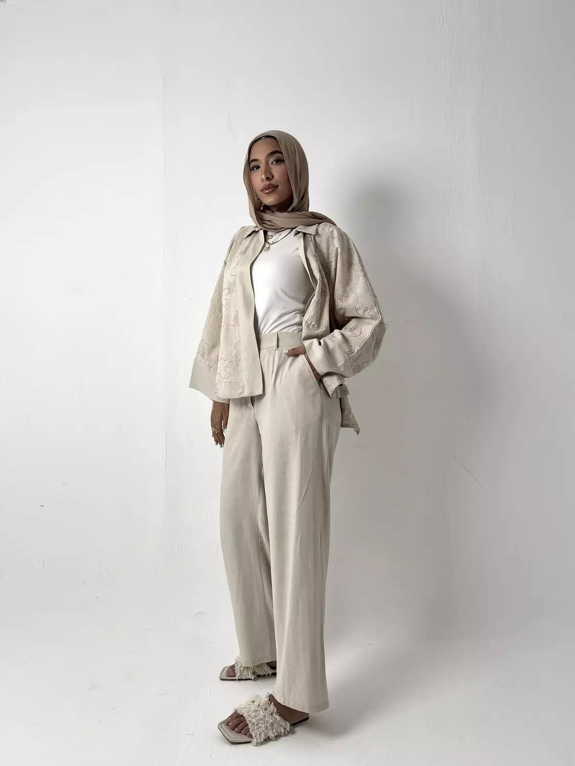 Linen set image