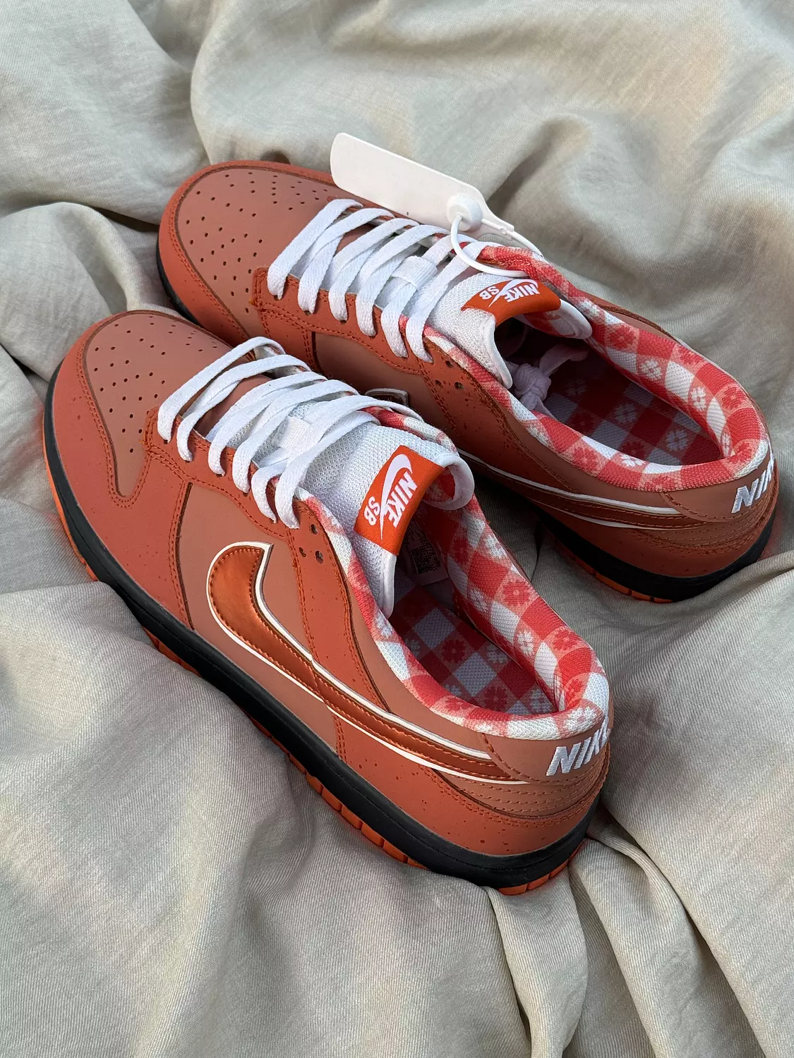 Nike X Concepts SB Dunk low “orange lobster  image