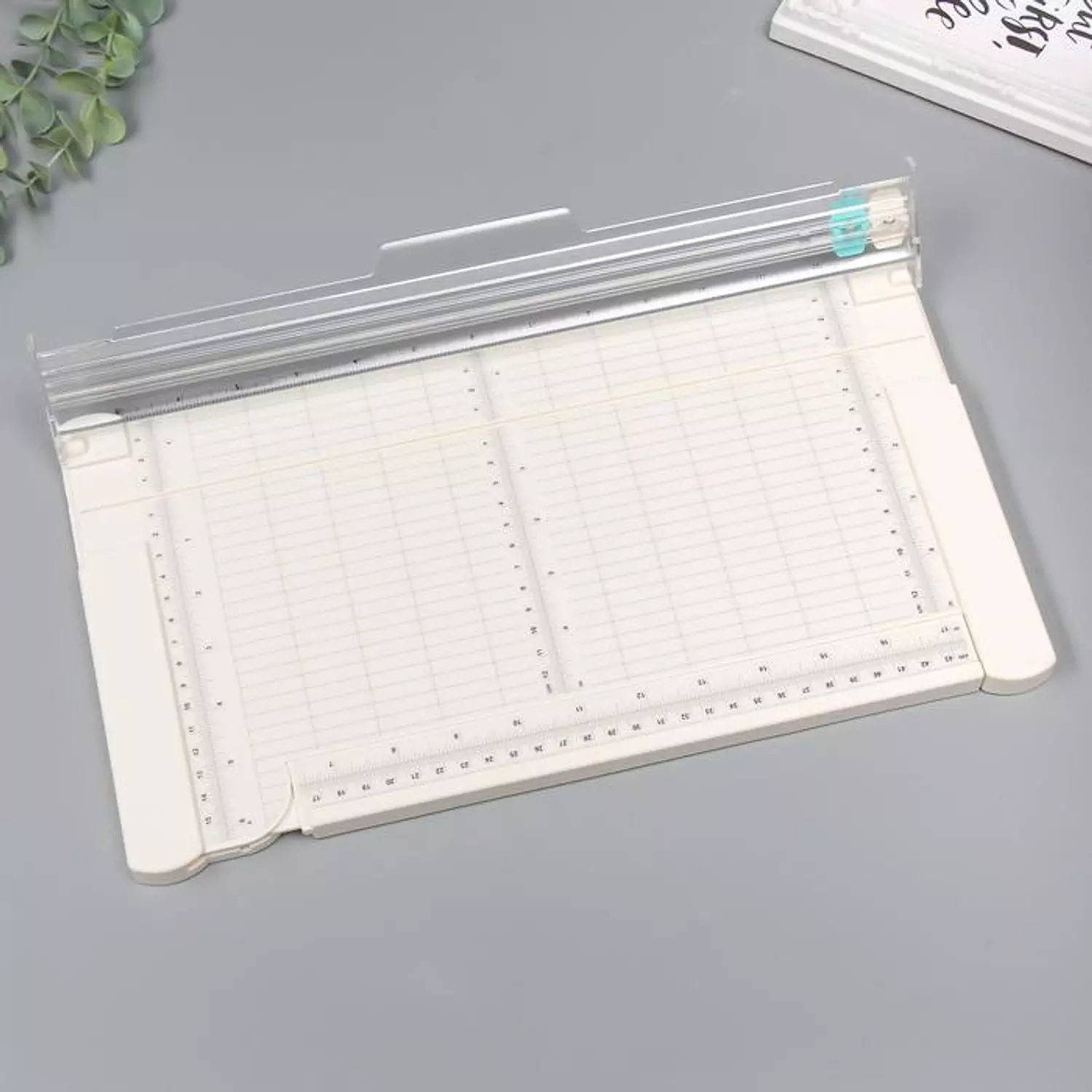 Paper trimmer and embosser model km-5620    4