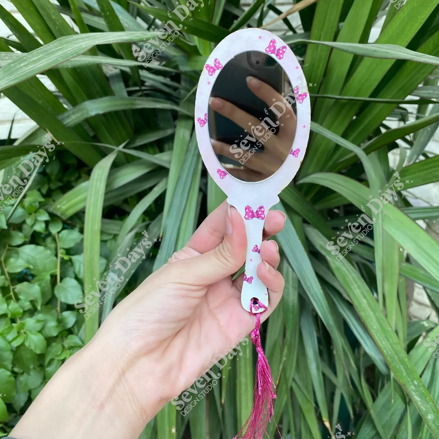 Minnie Mouse Spa Mirror 2