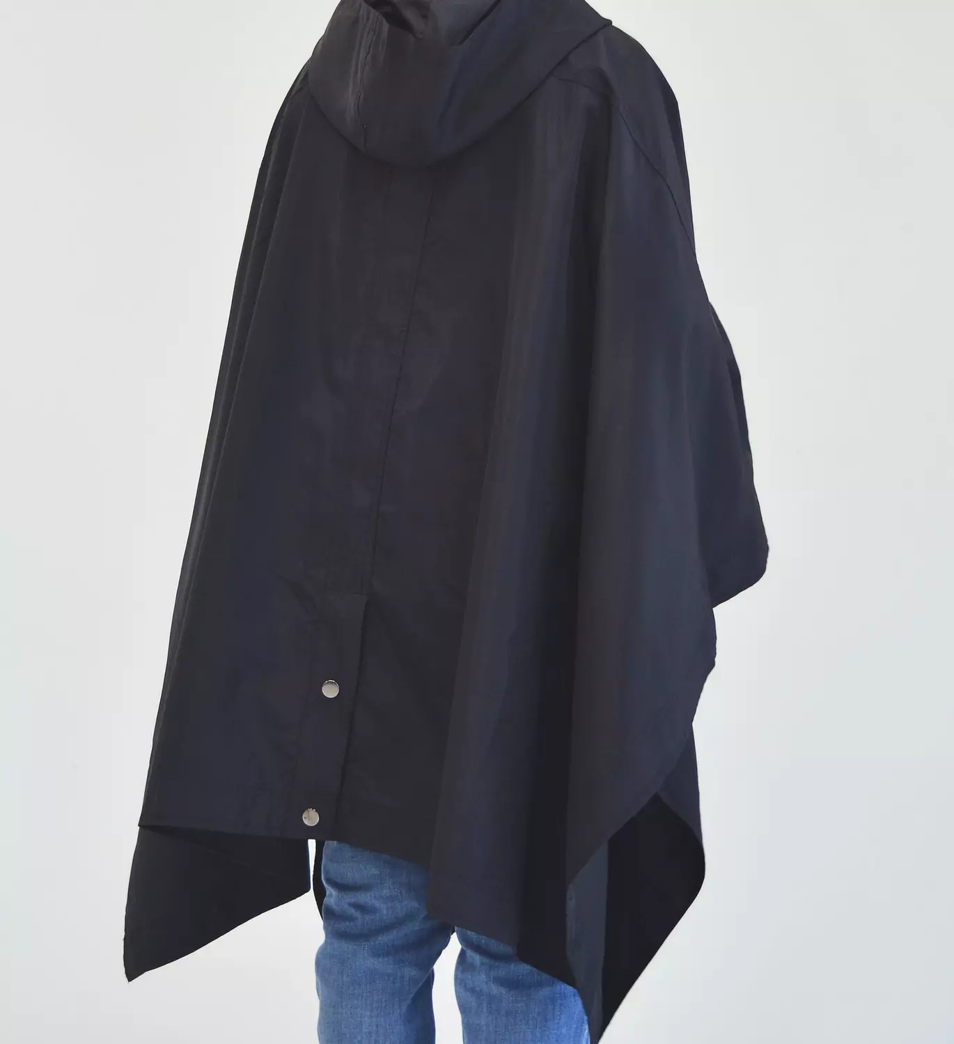 GRAB ‘n’ GO WINDBREAKER CAPE in black 5