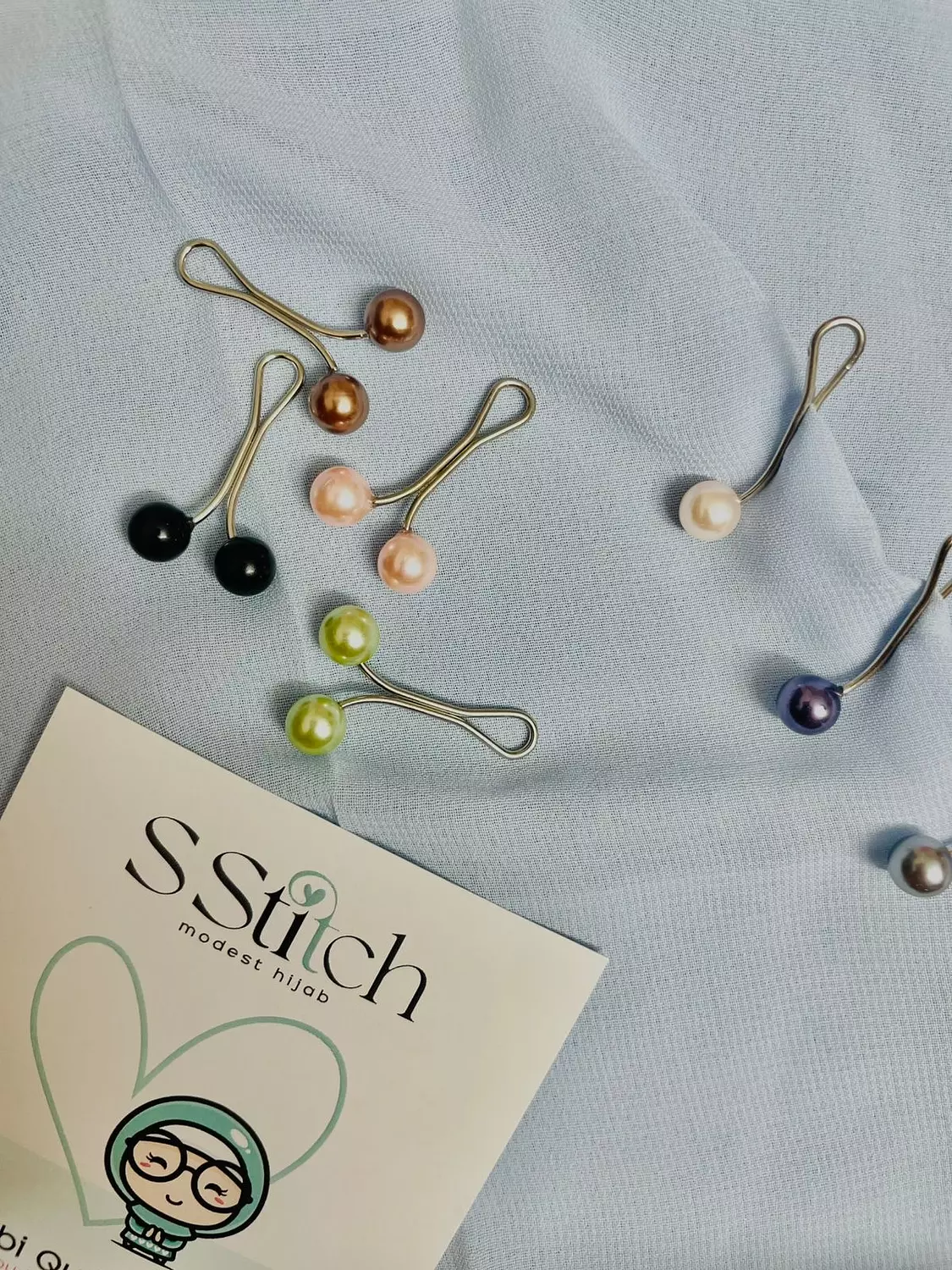 Scarf-Friendly Hijab Pins 1