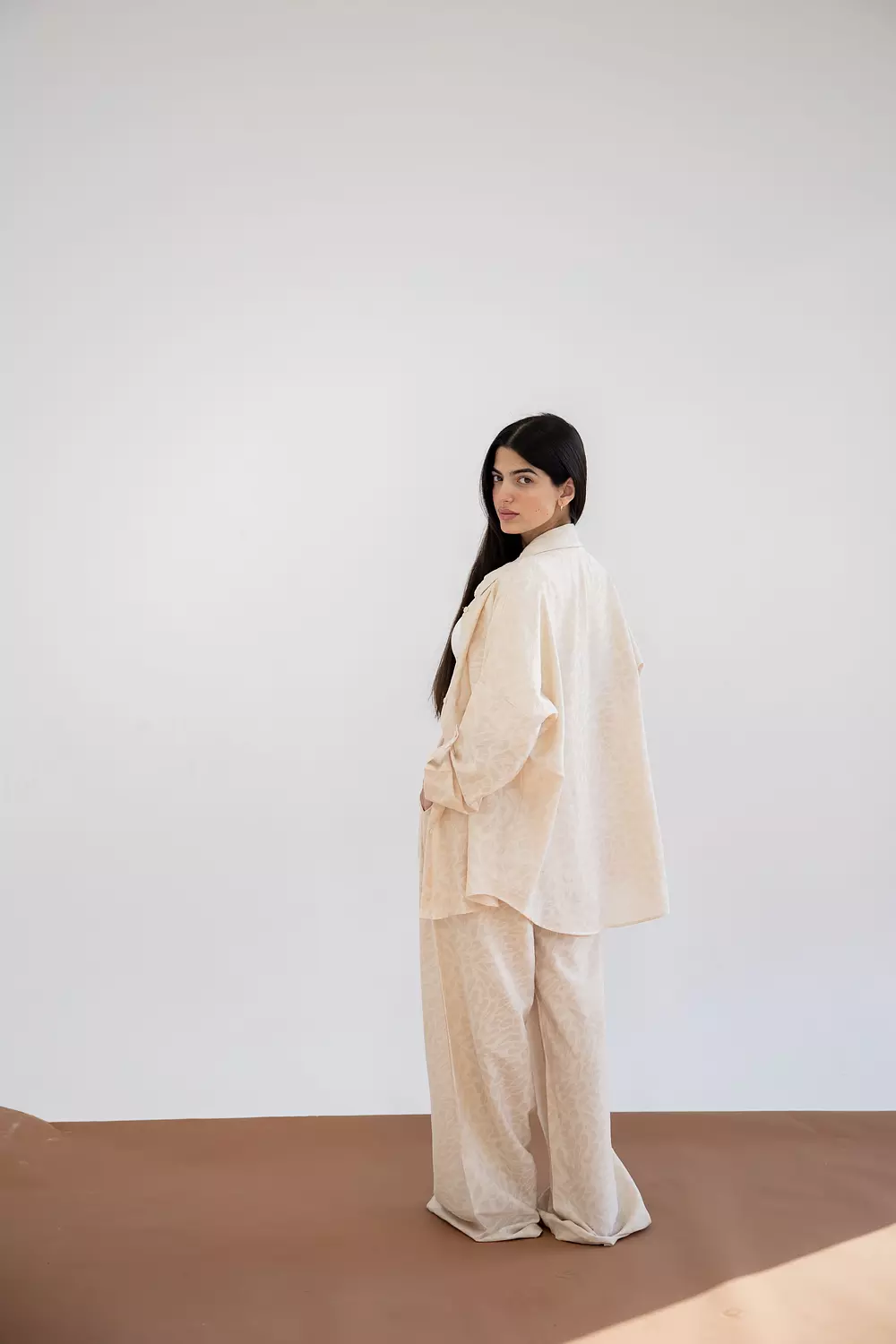 A Female Roar set in beige 2