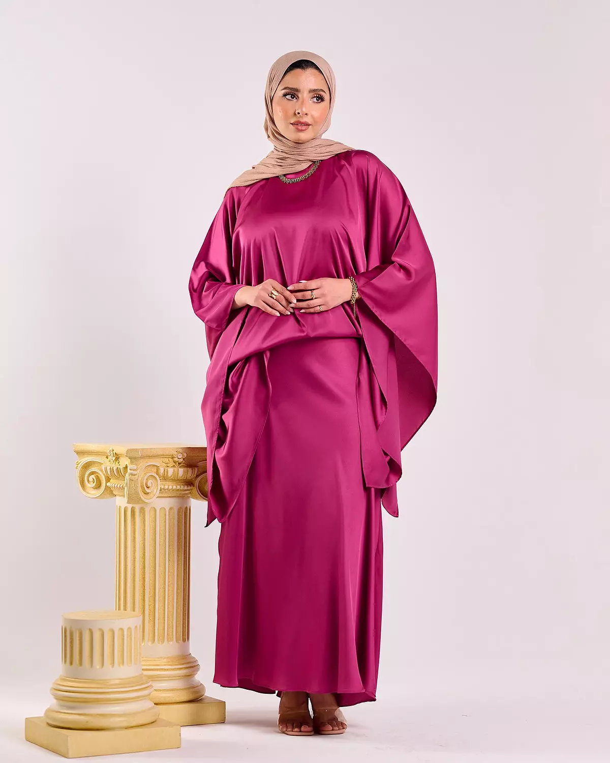 Soiree Suit in Hot pink image