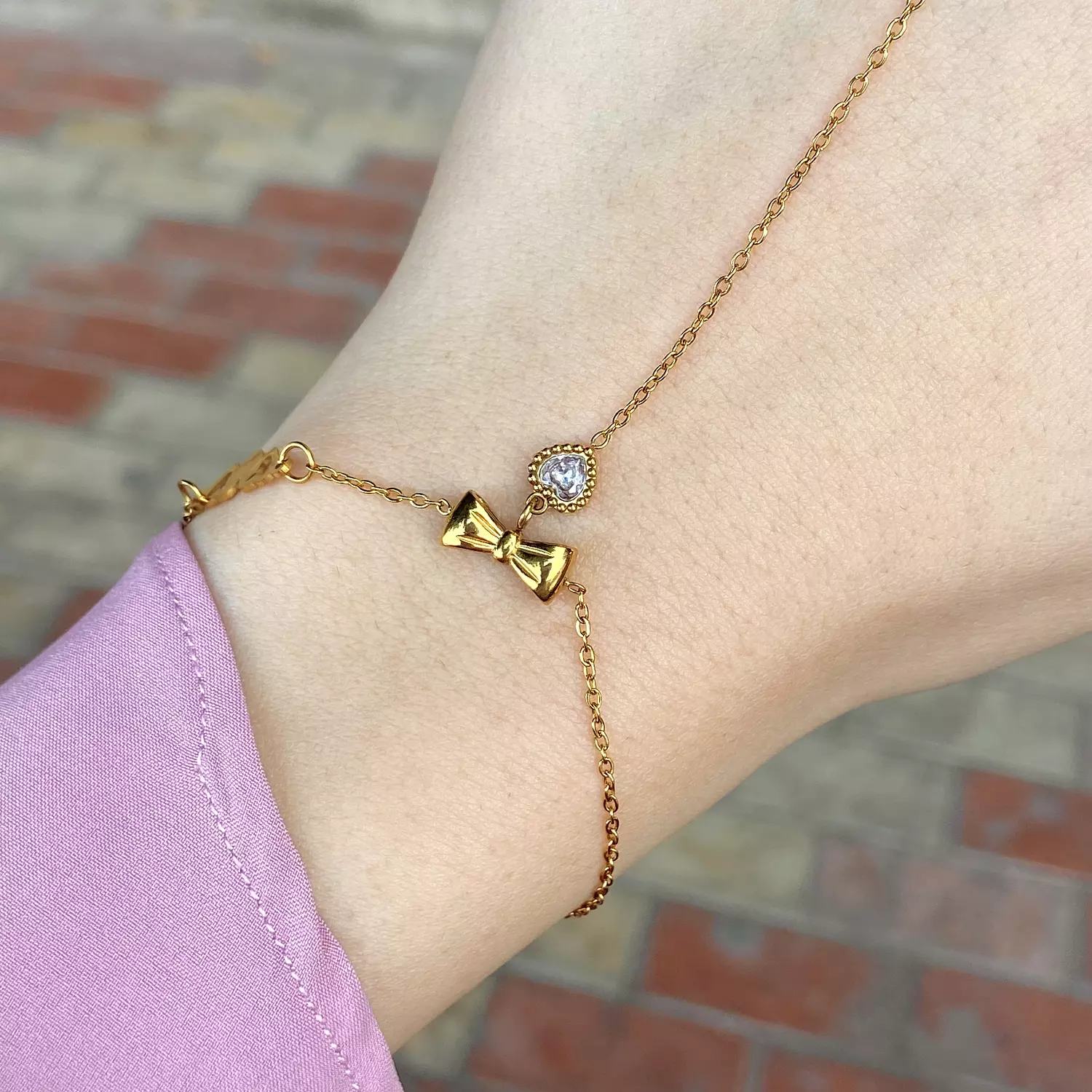 Stainless steel hand chain with 🎀and crystal ✨ 2