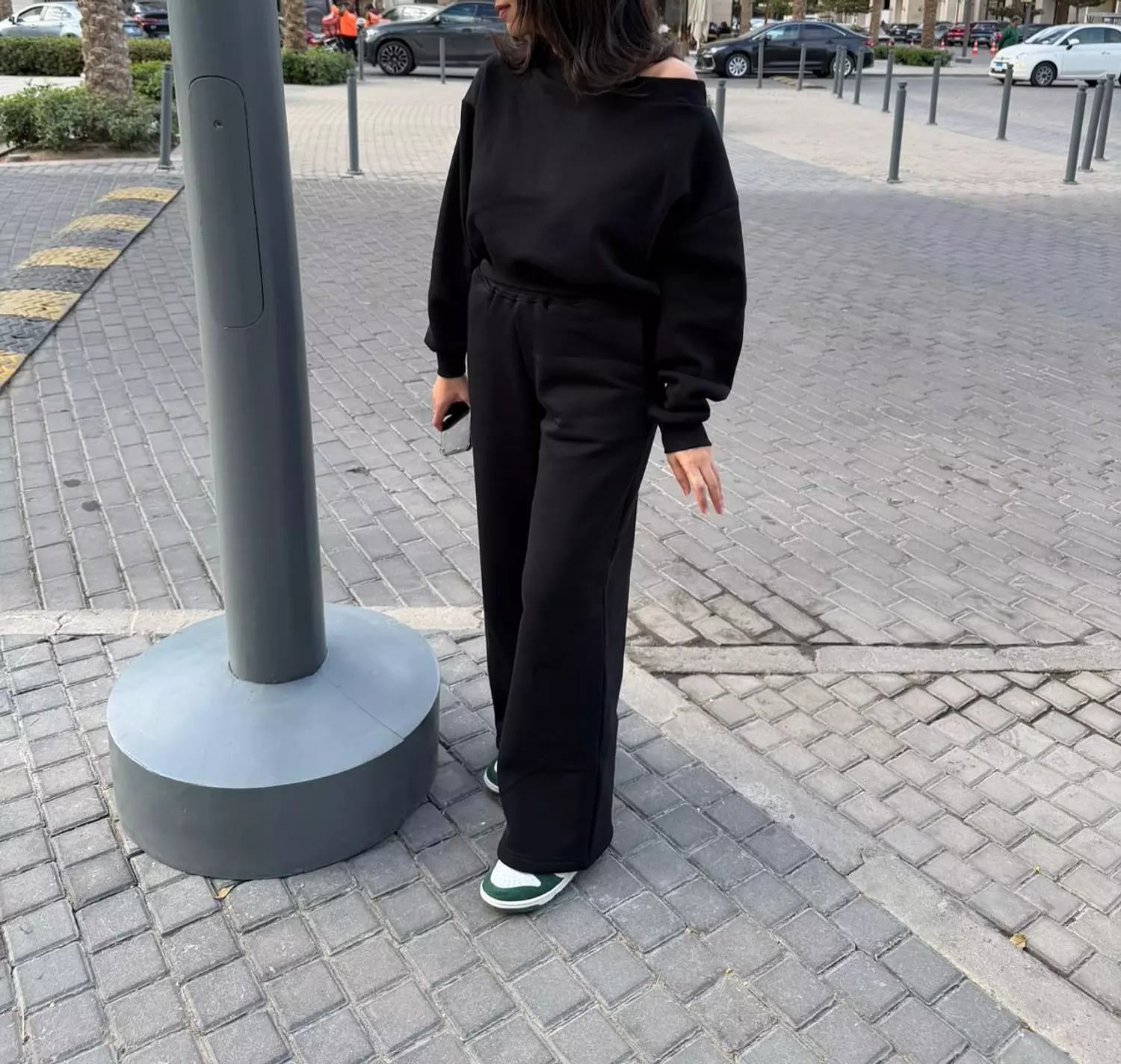 Winter black set image