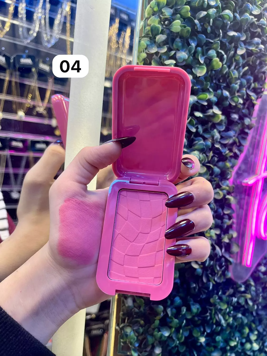 Blusher Monaya 3