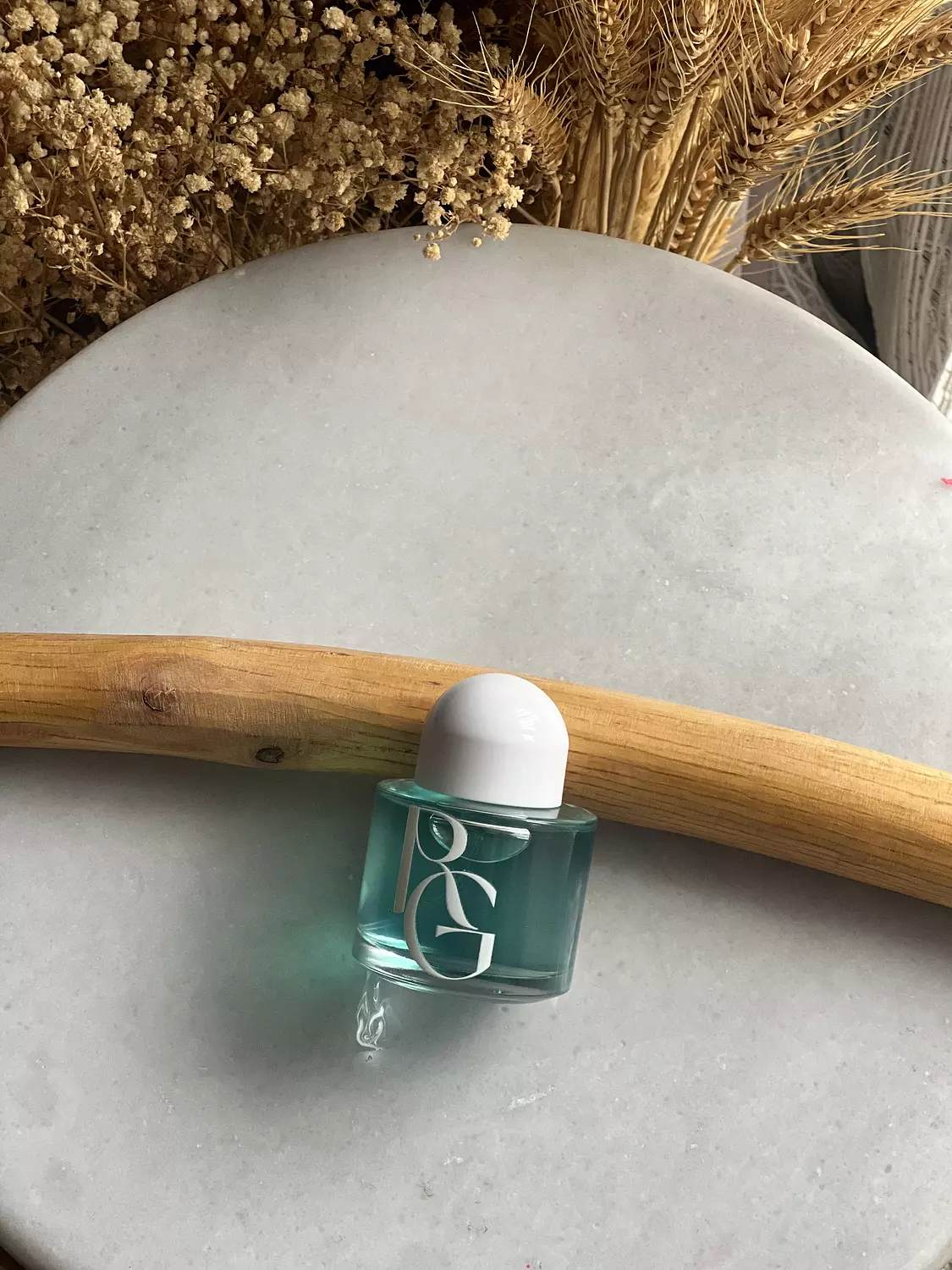 Powdery musk perfume 3